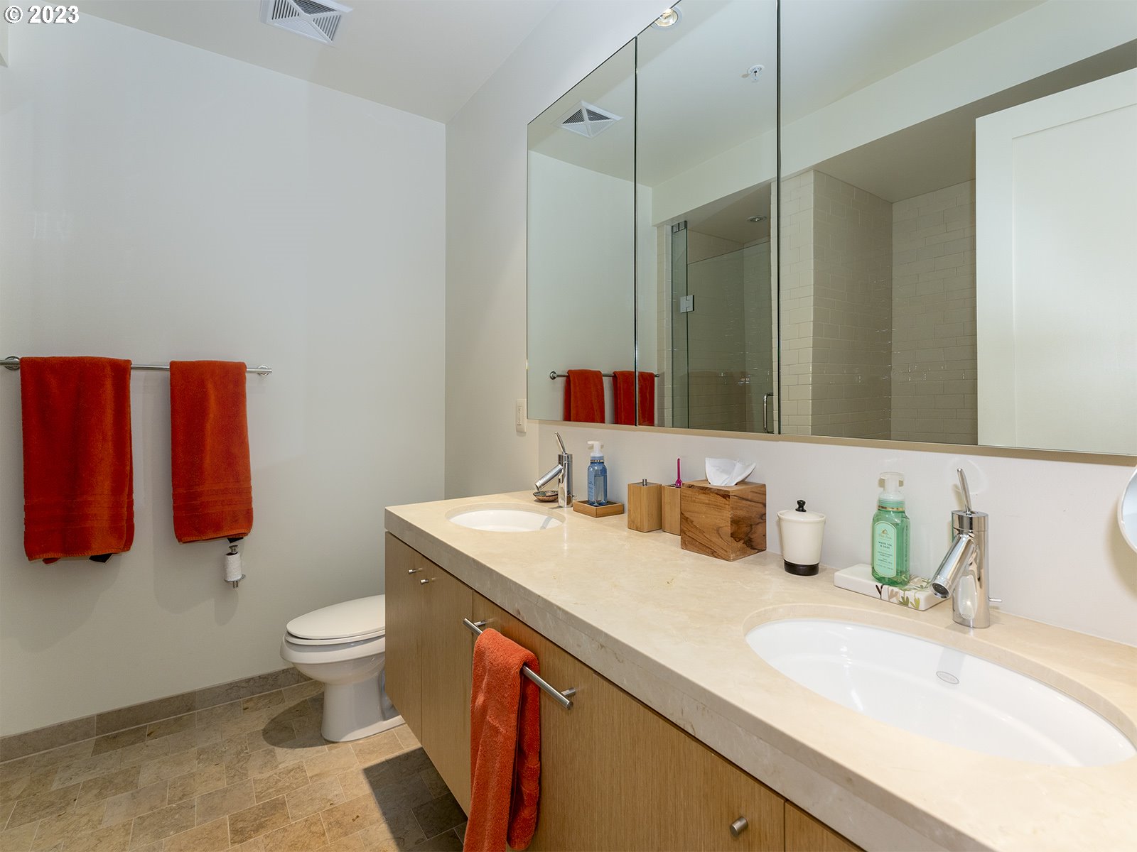 Photo #6: 23448579 Listing 