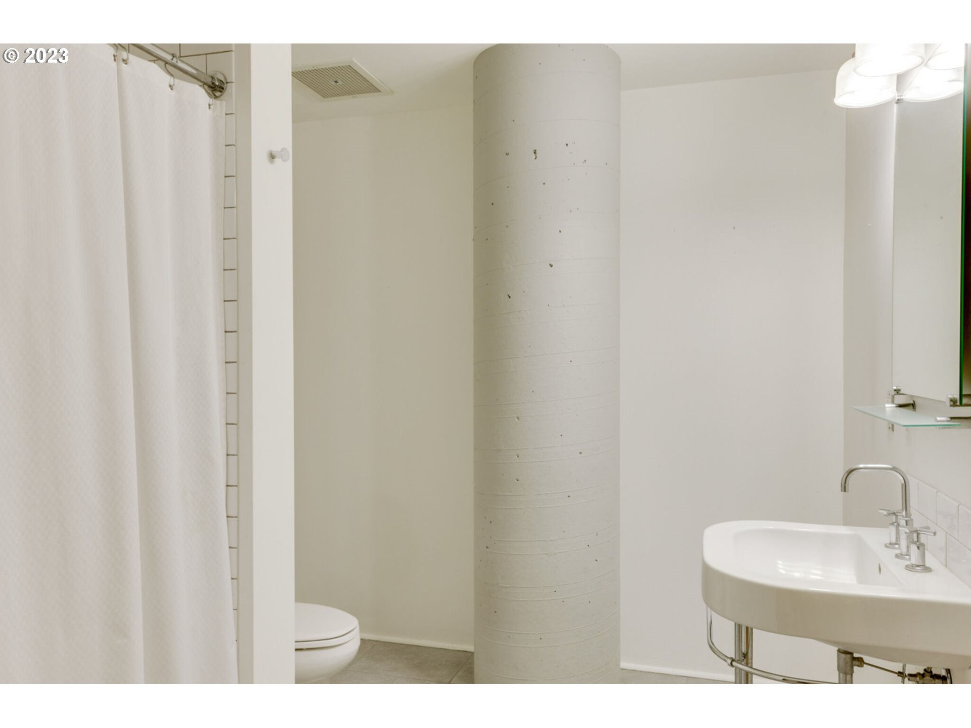 Photo #2: 23454640 Listing 