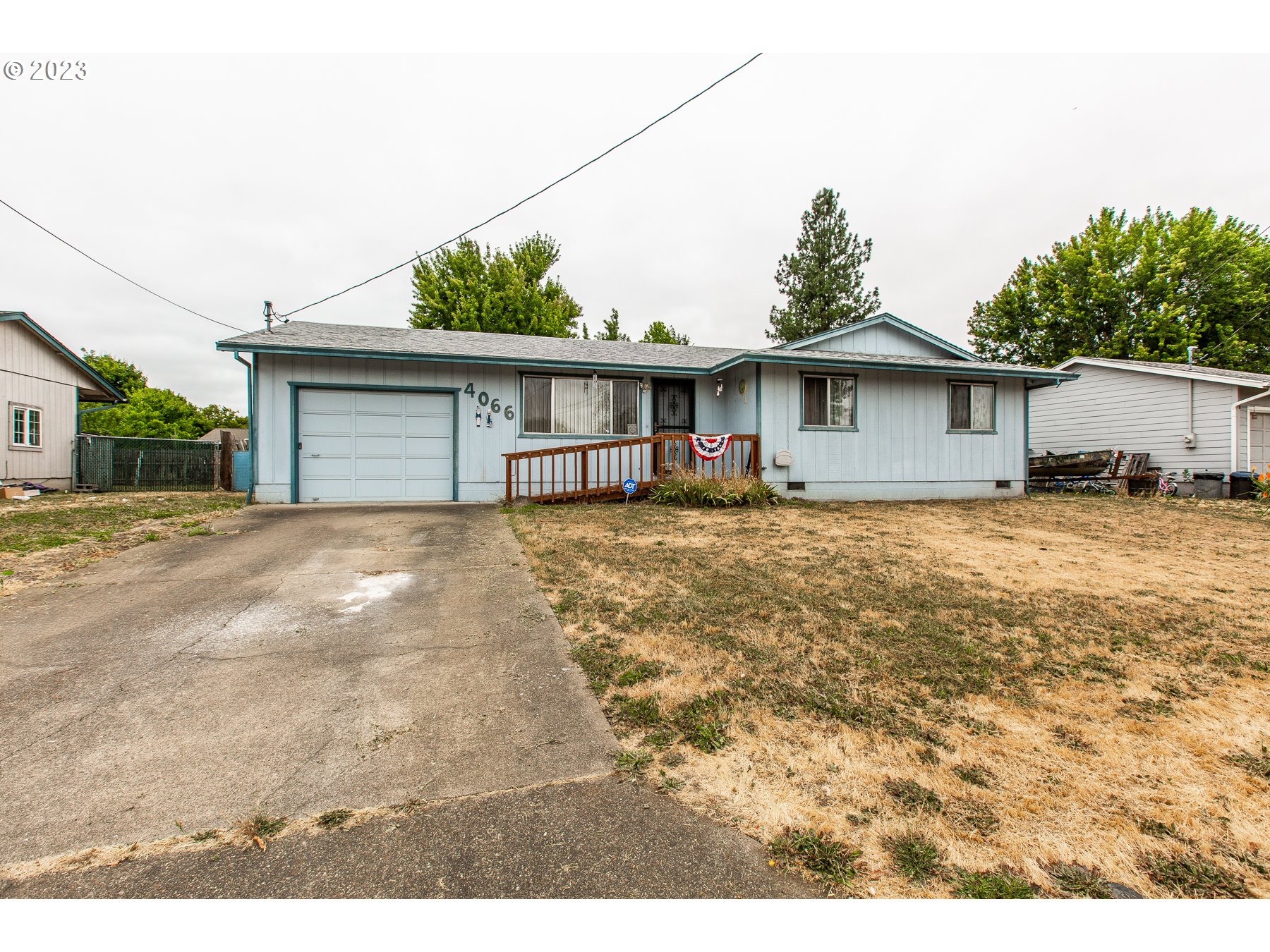 Well maintained single story home in great location in the heart of Green District! This home features updated flooring throughout, galley style kitchen with lots of cupboard space and countertop space, large covered porch, large fenced yard, tool shed, oversized garage, indoor laundry and more. This home is move in ready and awaiting your personal touches! Open House July 15th from 11 am to 1 pm