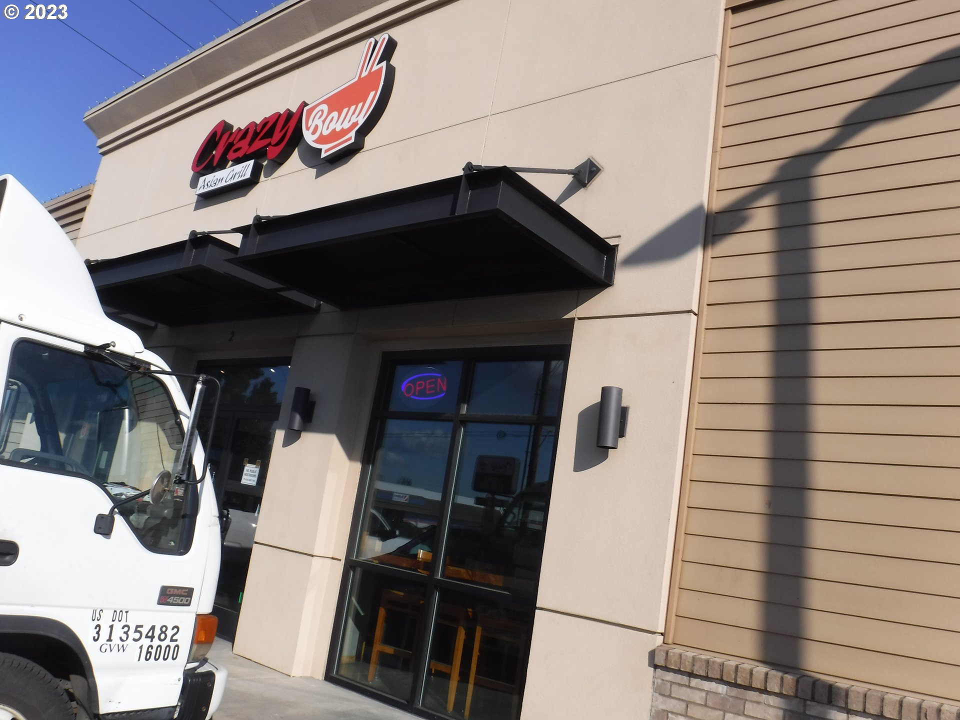 9839 Elong UNIT B, Clackamas, OR, 97015