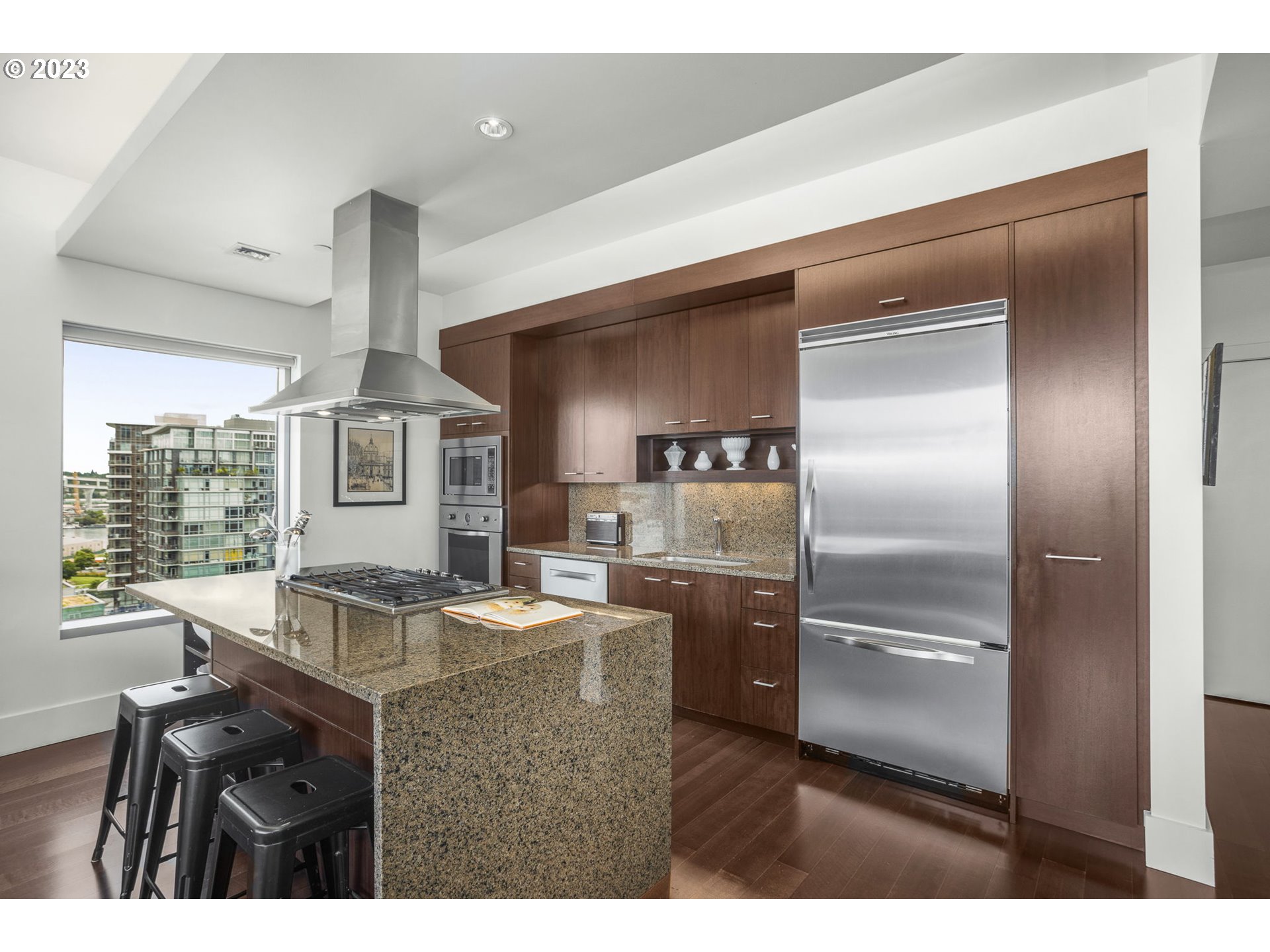 Photo #4: 23464469 Listing 