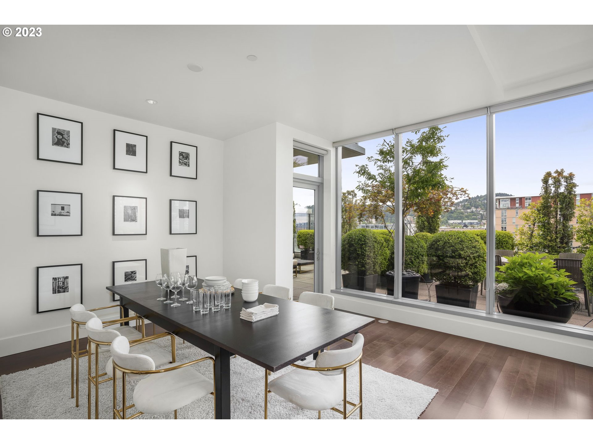 Photo #2: 23464469 Listing 