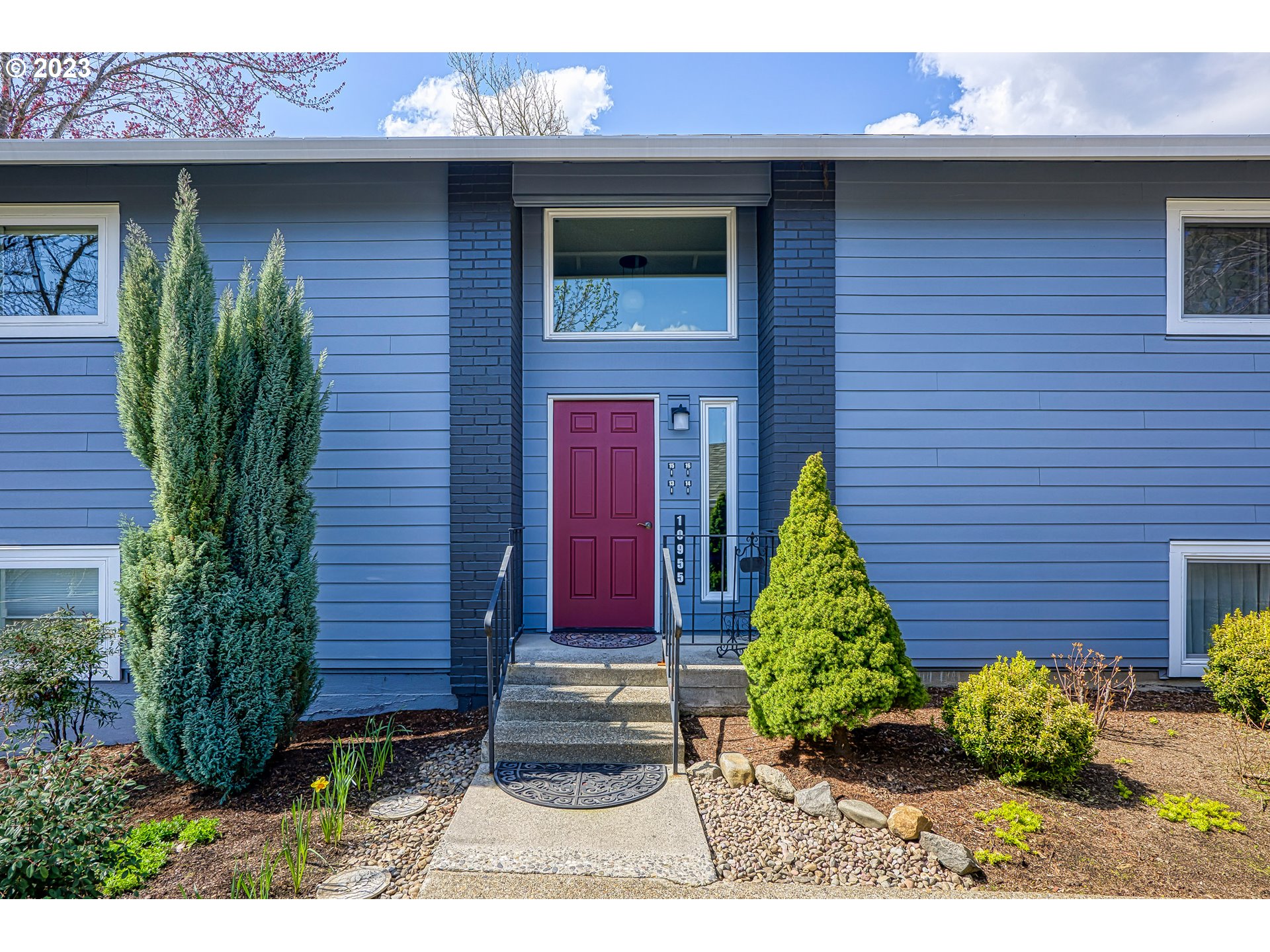Photo #2: 23475919 Listing 
