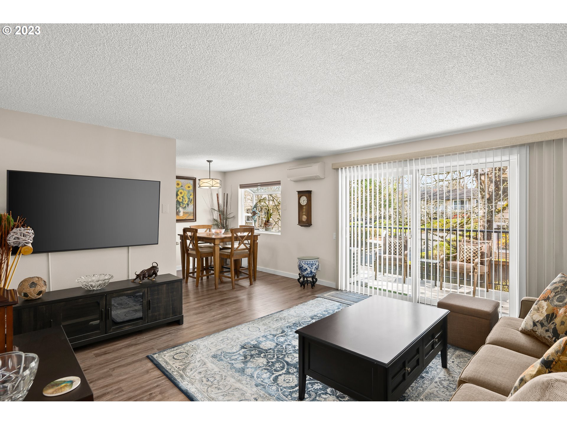 Photo #3: 23475919 Listing 