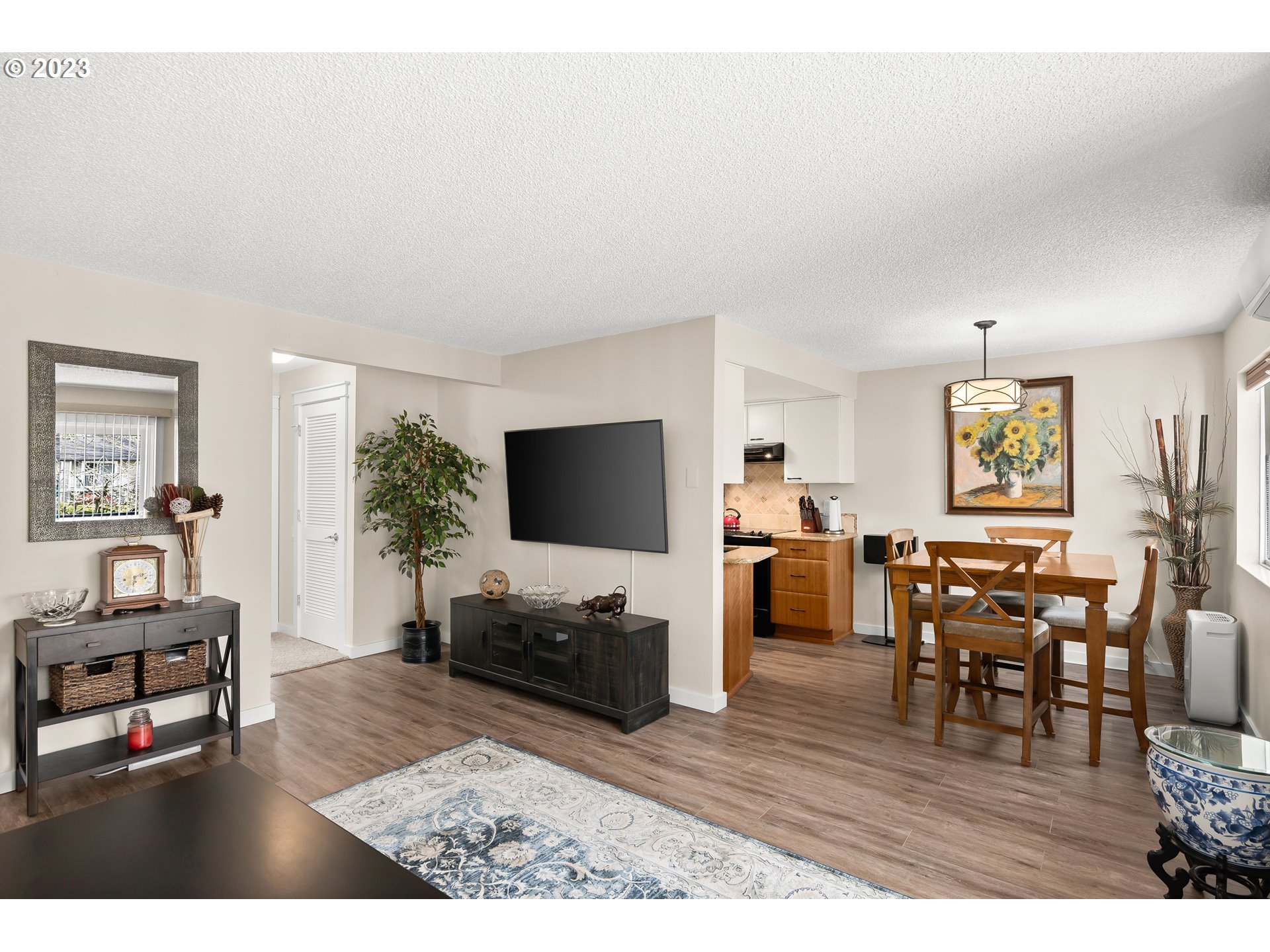 Photo #6: 23475919 Listing 