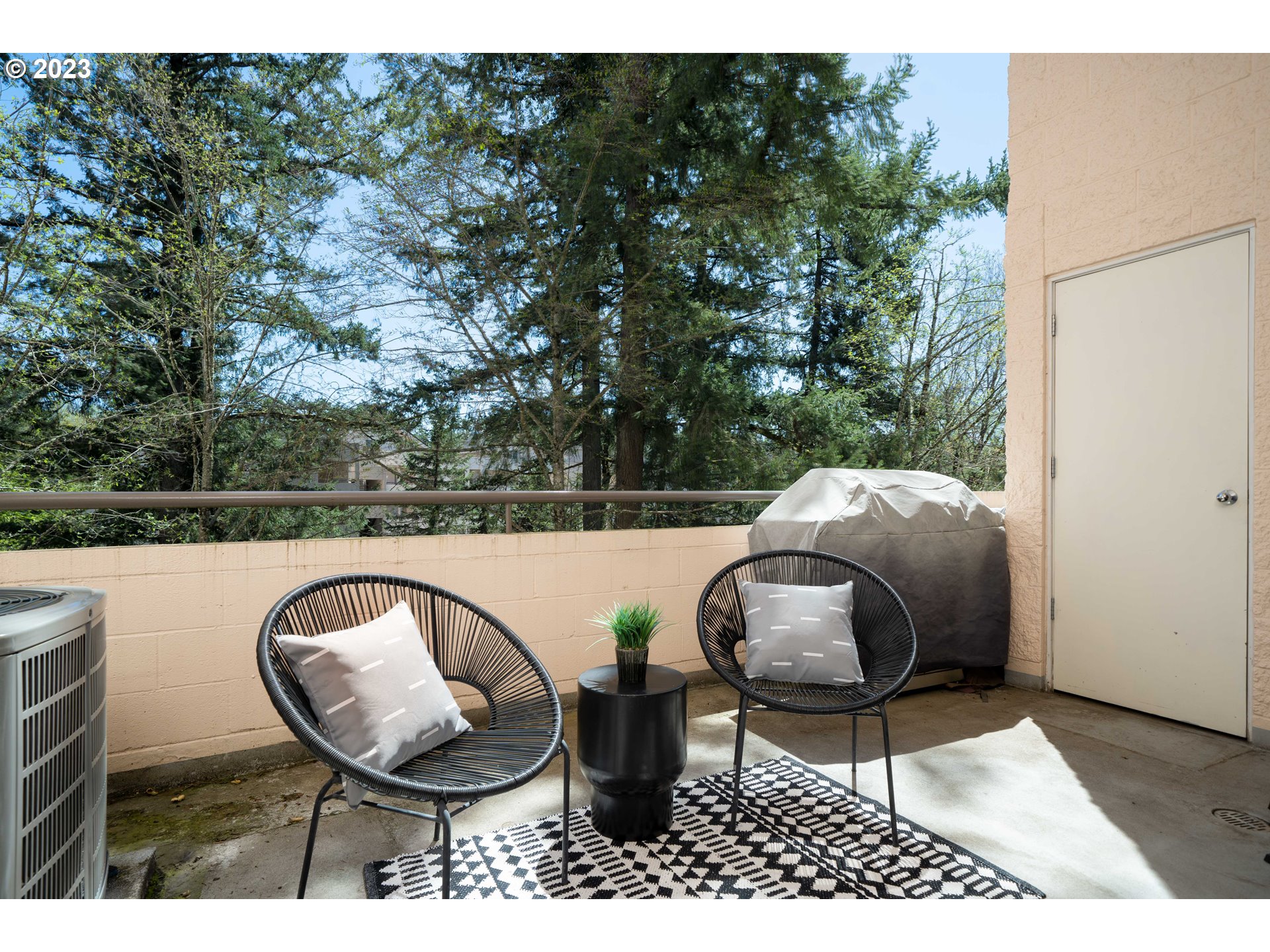 Photo #6: 23483127 Listing 