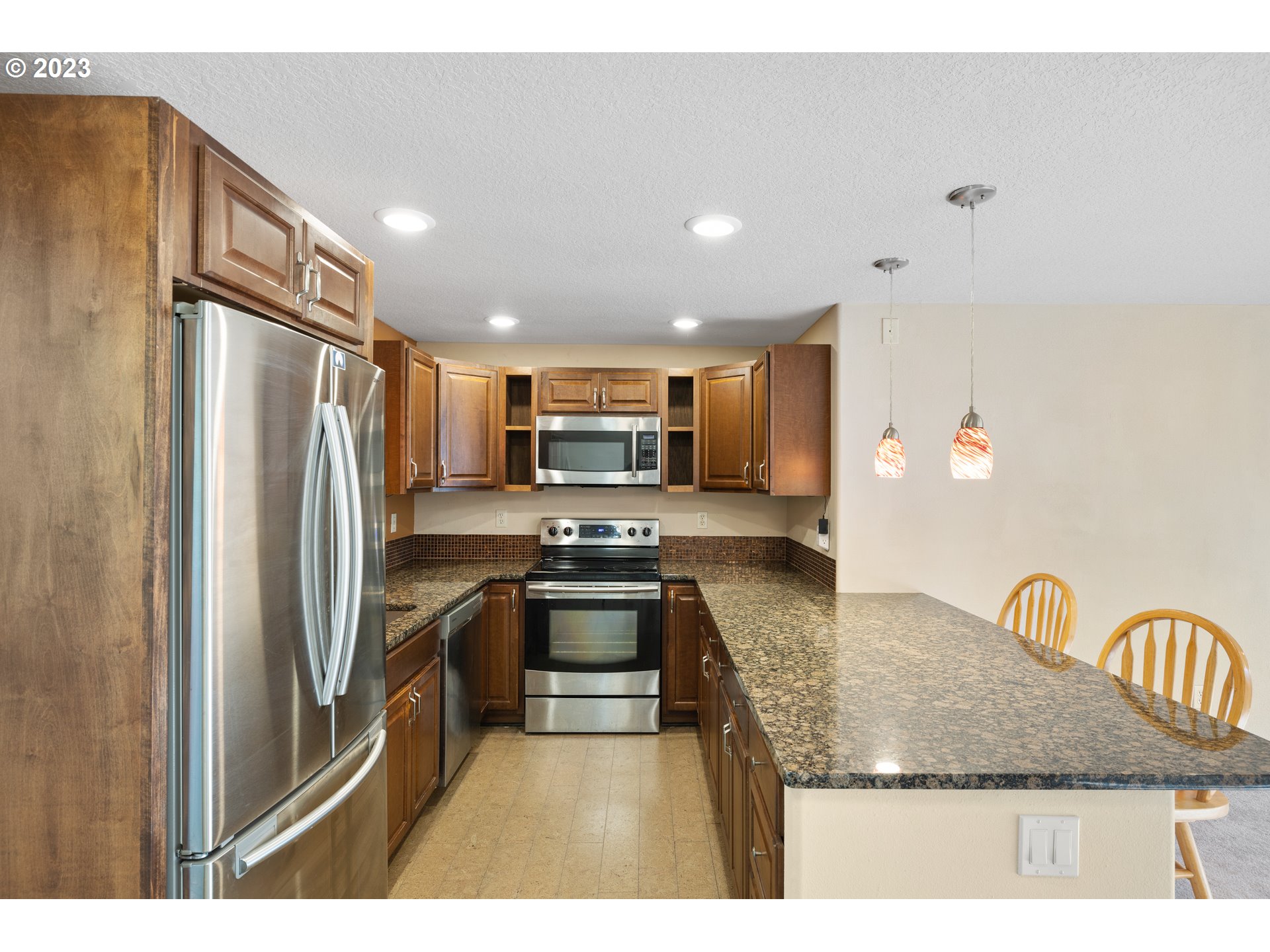 Photo #5: 23483255 Listing 
