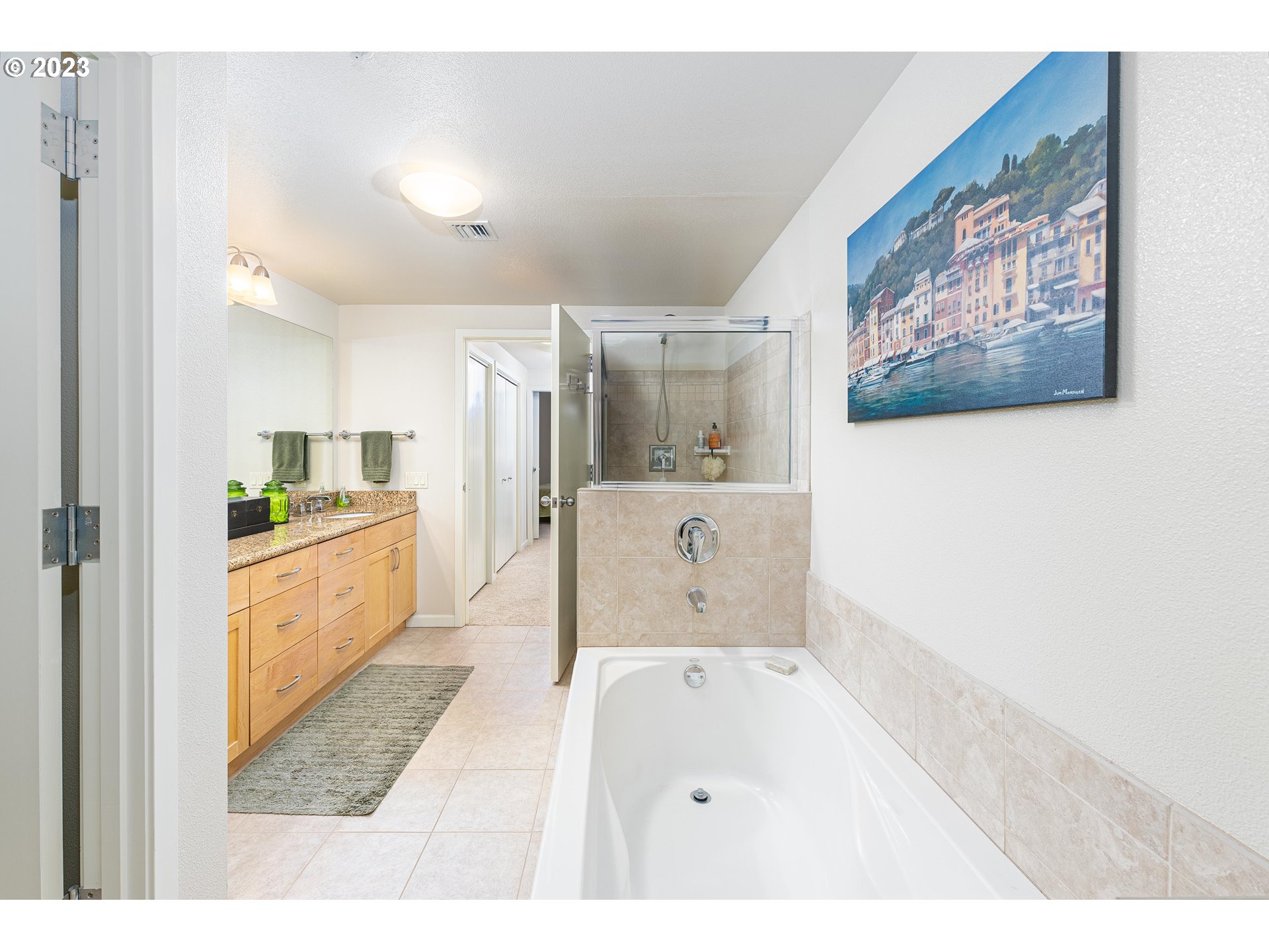 Photo #6: 23483372 Listing 