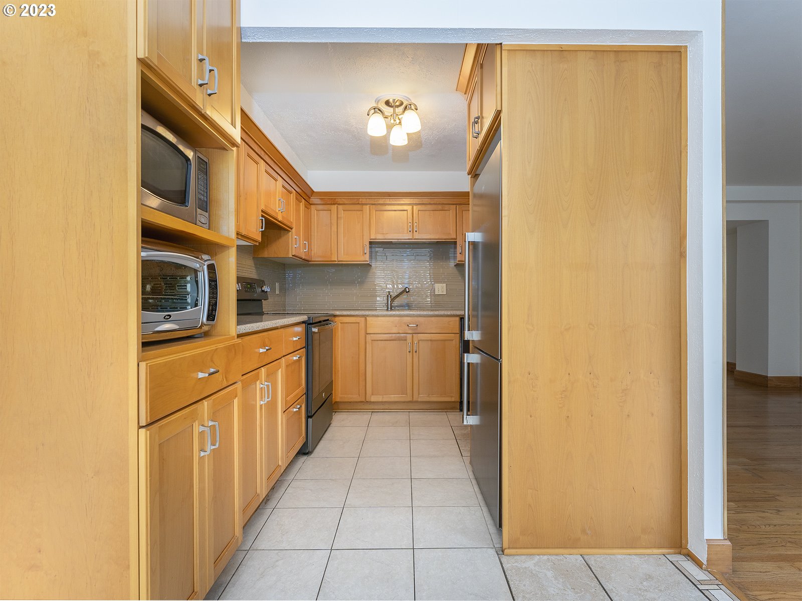 Photo #4: 23486407 Listing 