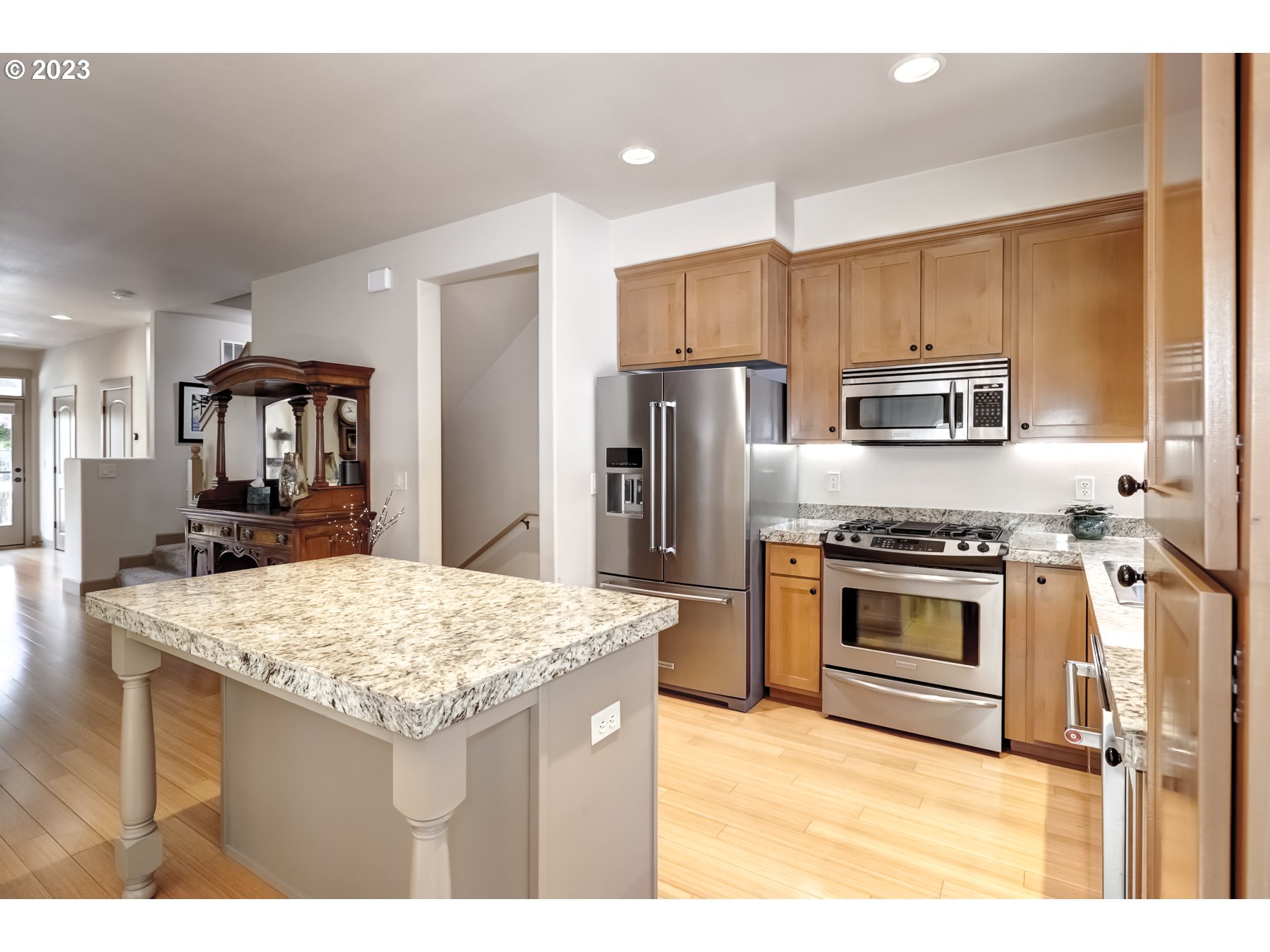 Photo #4: 23489241 Listing 