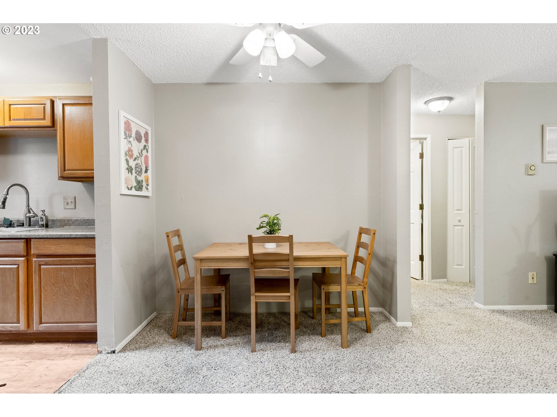 Photo #2: 23489315 Listing 