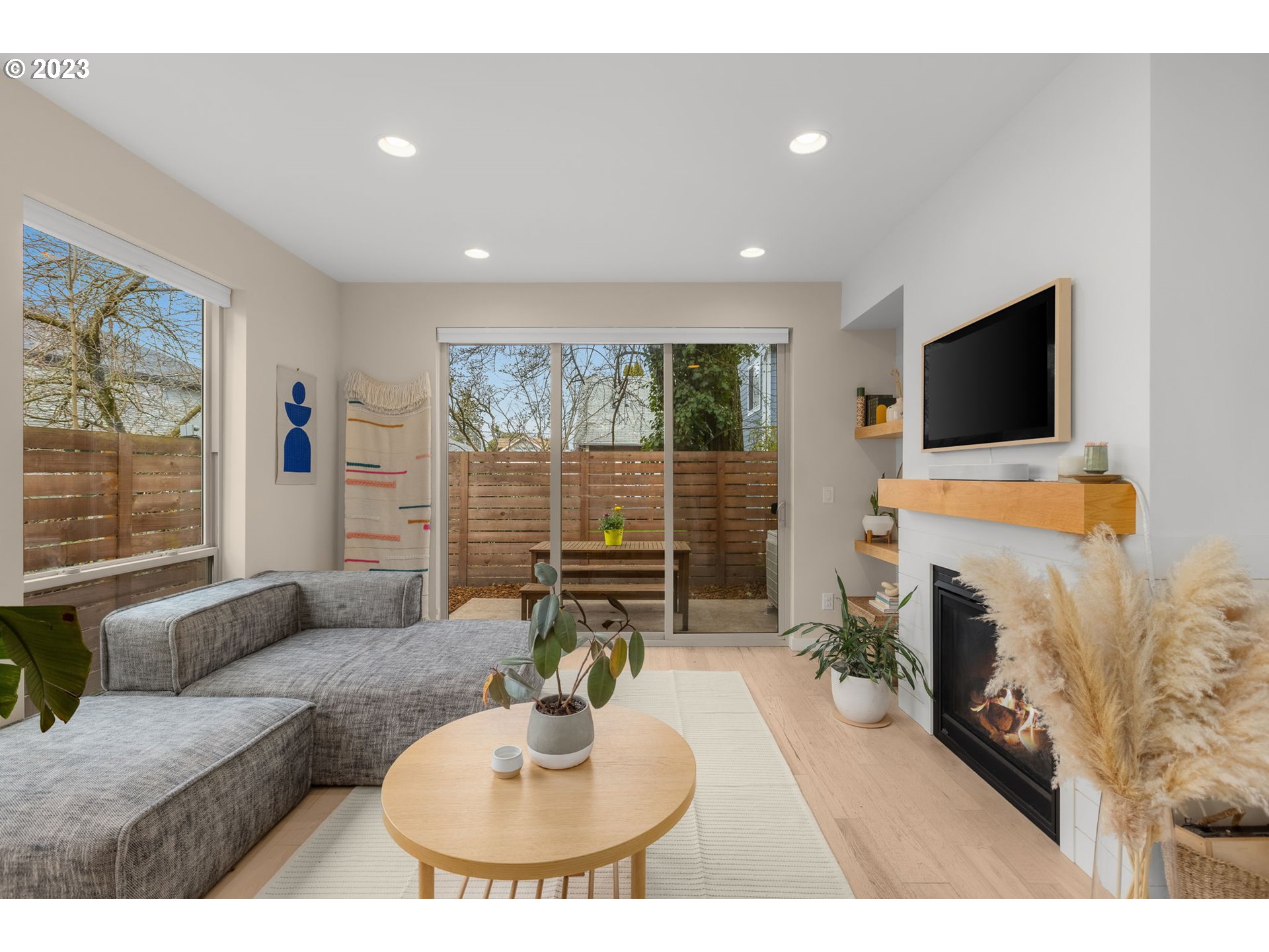 Photo #5: 23490226 Listing 