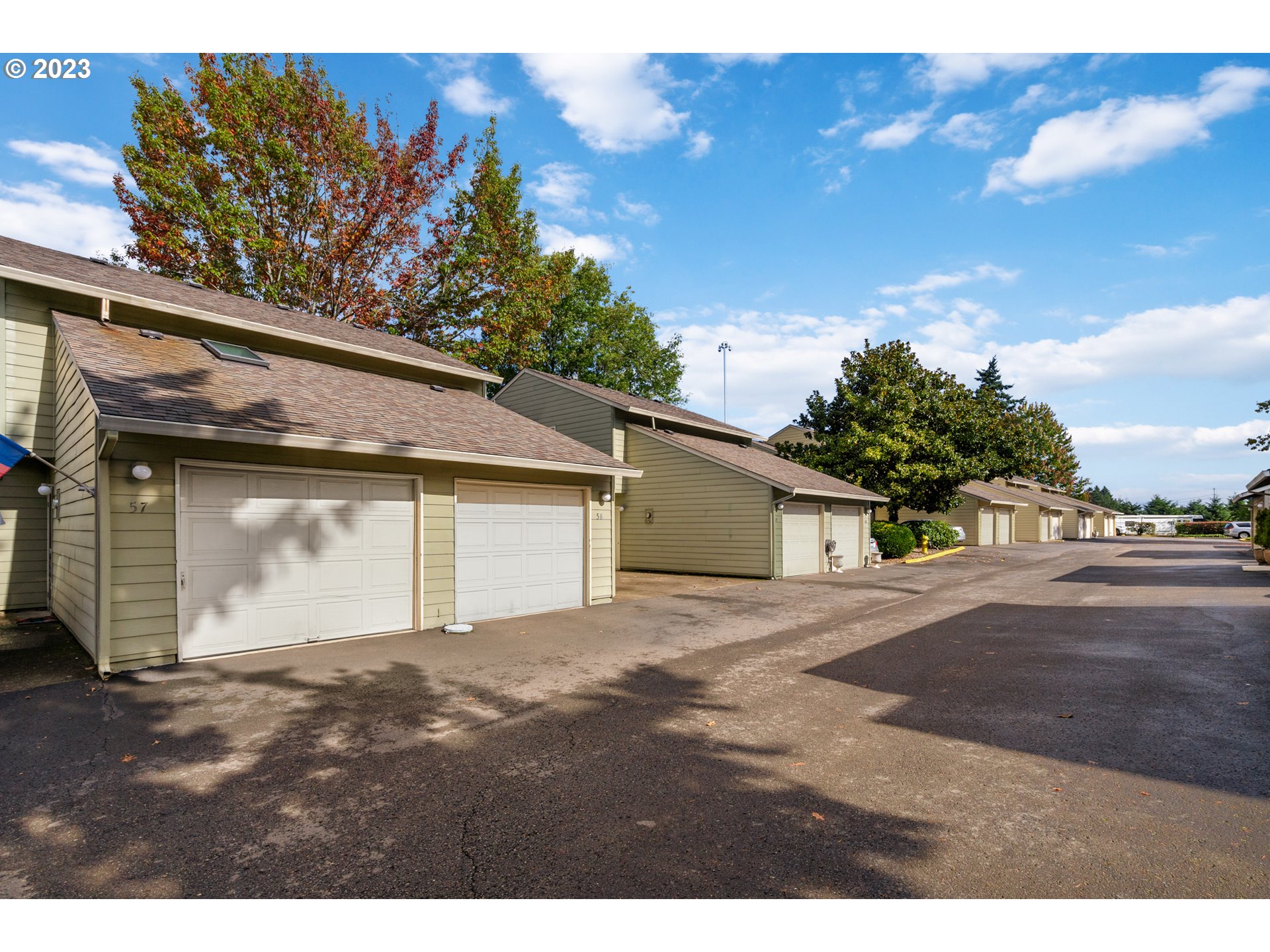 Photo #5: 23493711 Listing 