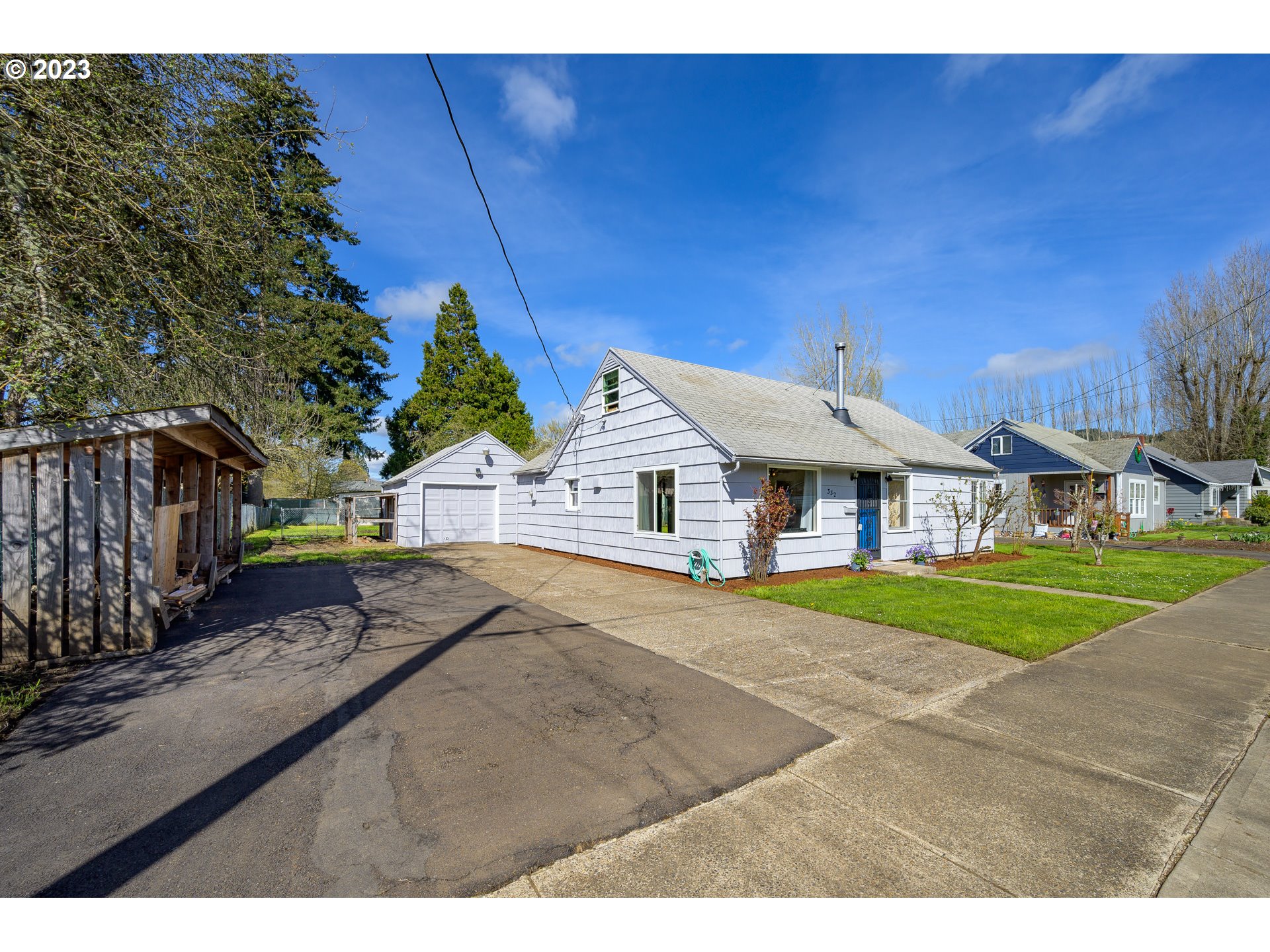 Homes for sale 332 NE CENTER ST, Sheridan, OR 97378 MLS2349390...