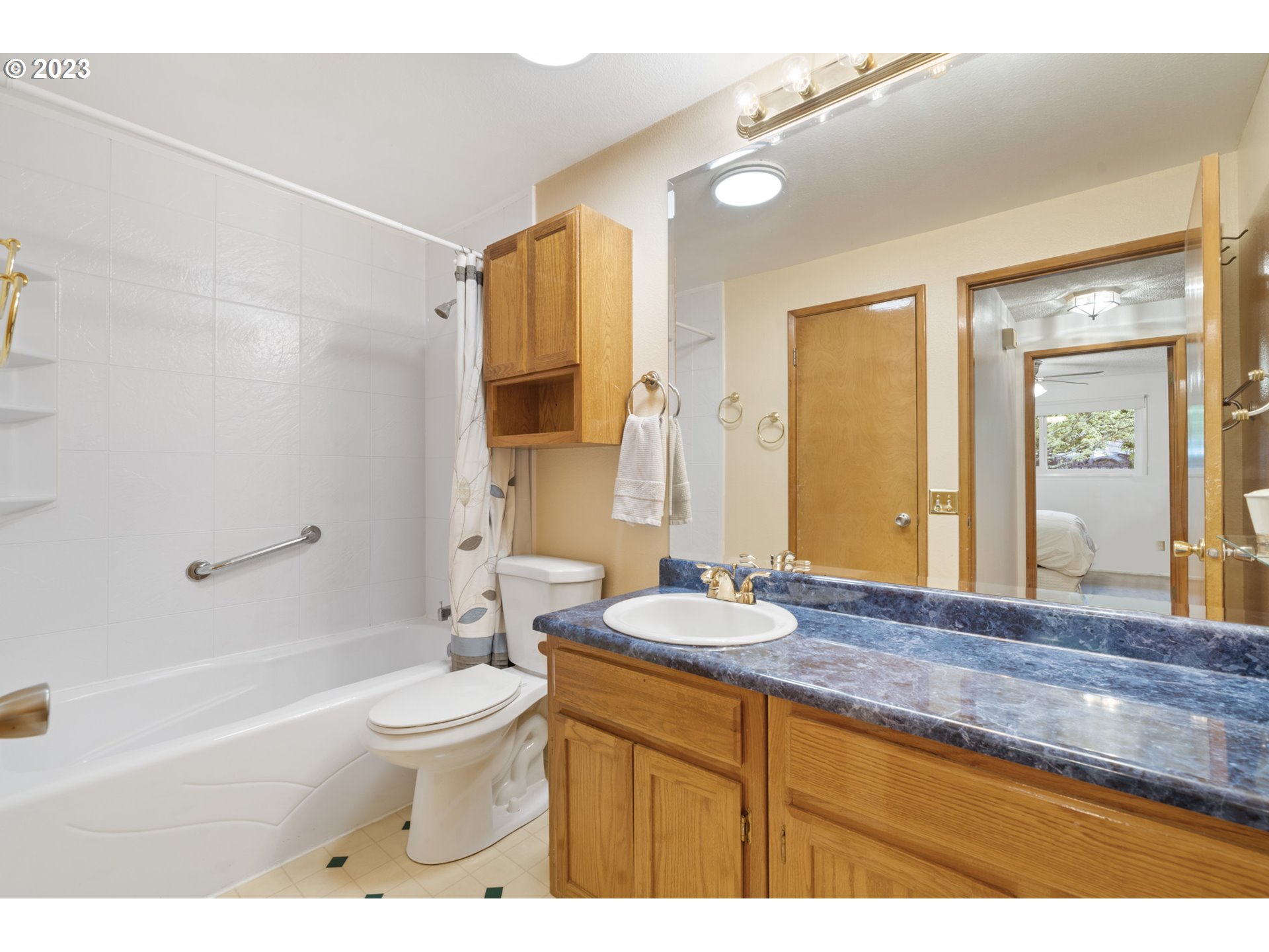 Photo #6: 23495513 Listing 