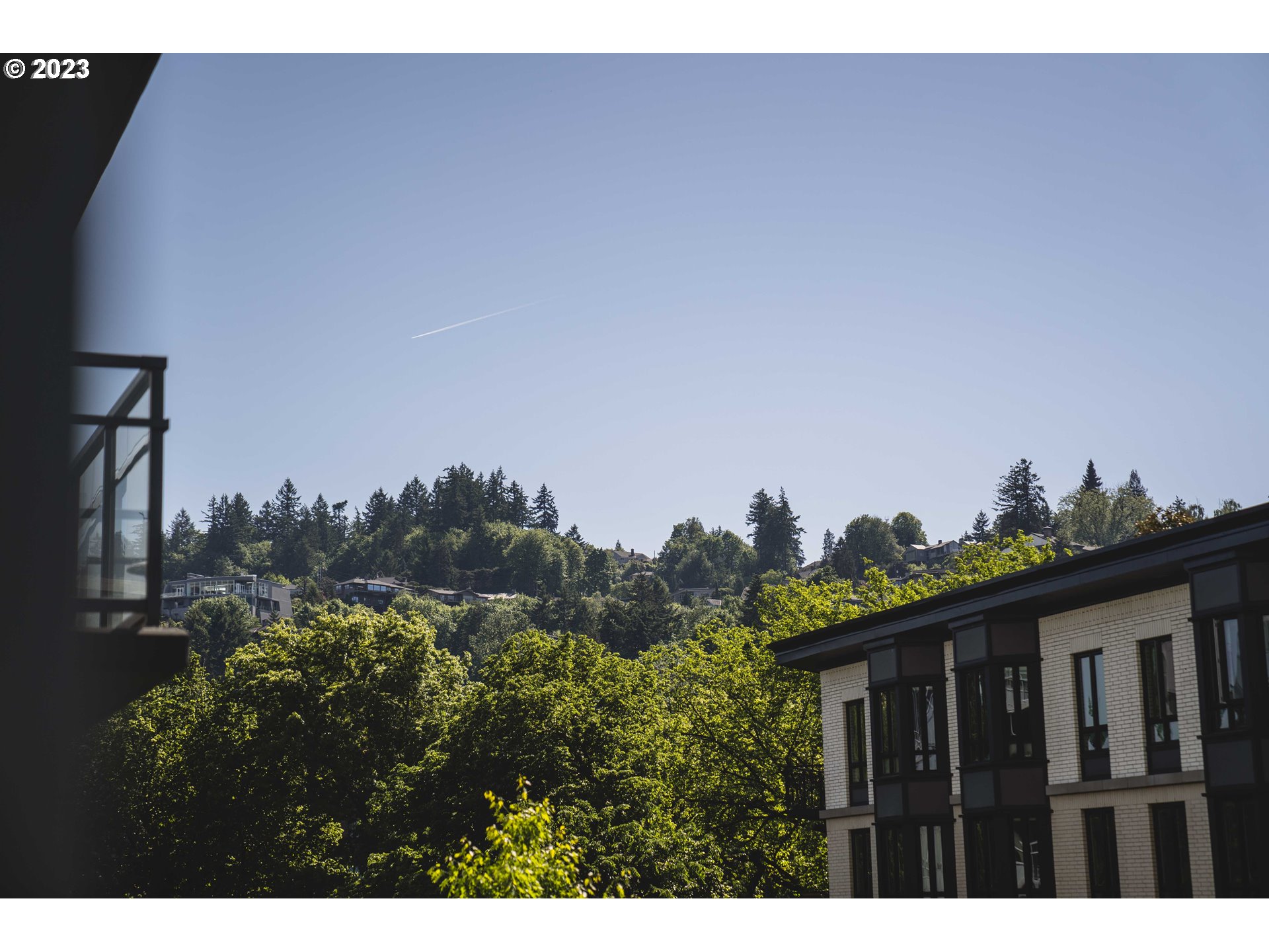 Photo #2: 23502688 Listing 