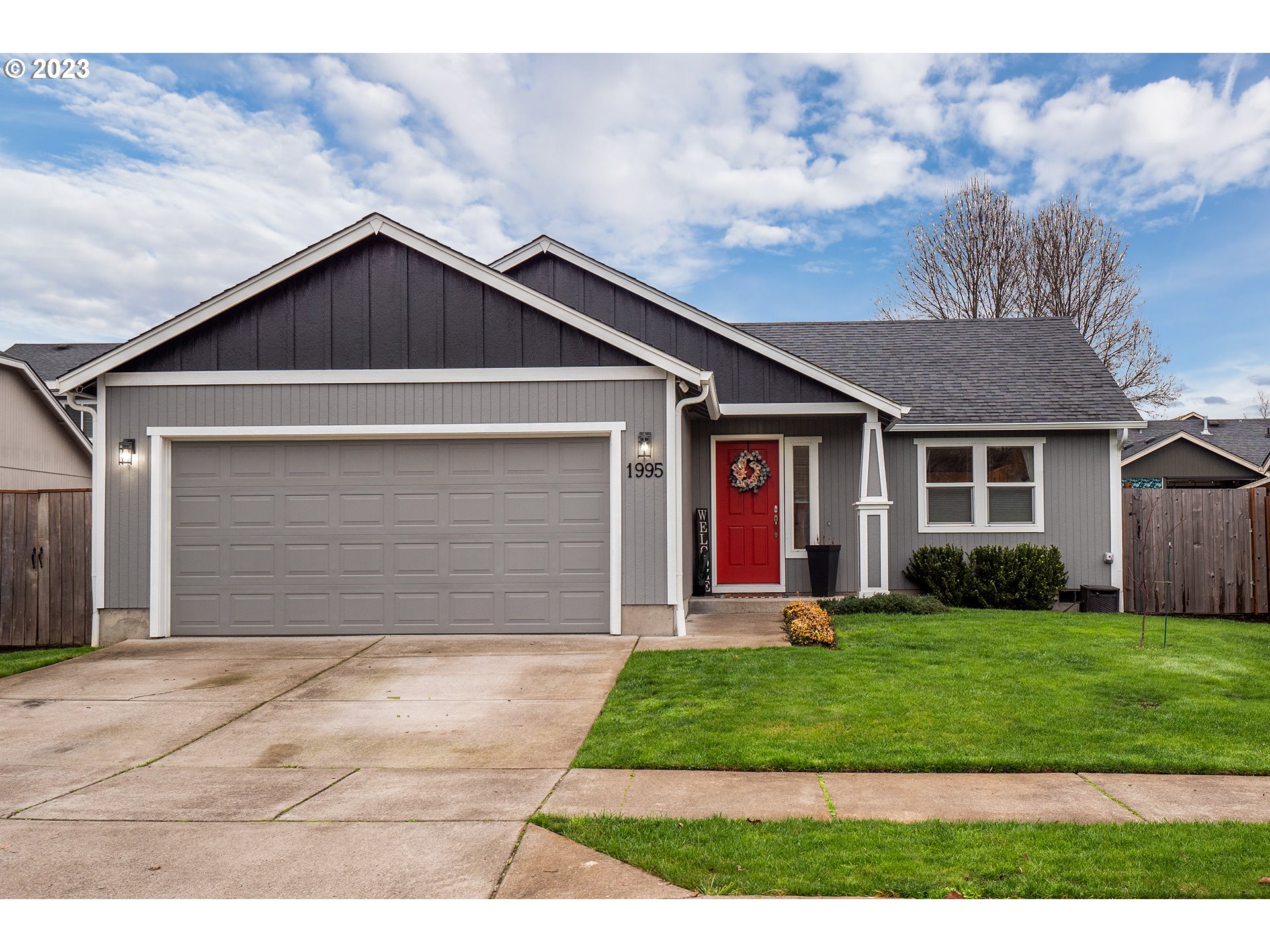 Introducing this modern and charming home nestled in a Springfield subdivision! Recent updates include fresh exterior paint, newly installed quartz countertops, tile work, and newly painted cabinets in the kitchen! The new waterproof flooring not only elevates the main living space, but also makes it more functional as well! This home offers a blend of classic charm and modern convenience. With its open concept layout inside, and a fenced backyard with a patio outside, this home could be your personal oasis, or the spot to entertain! Don't miss out! Schedule a viewing today to make this craftsman gem yours!