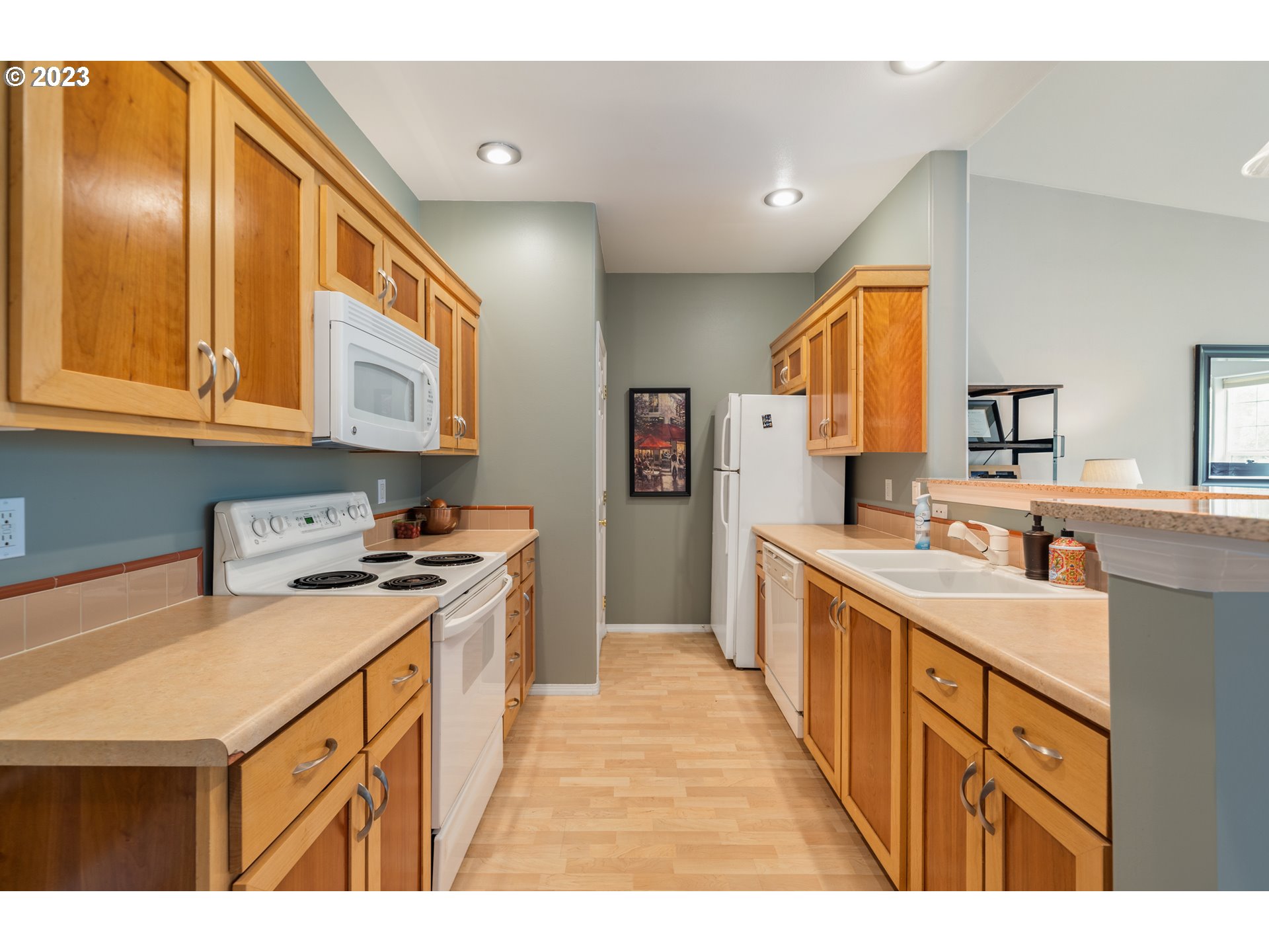 Photo #5: 23504936 Listing 