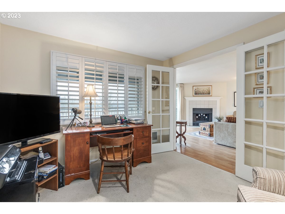 Photo #5: 23504968 Listing 