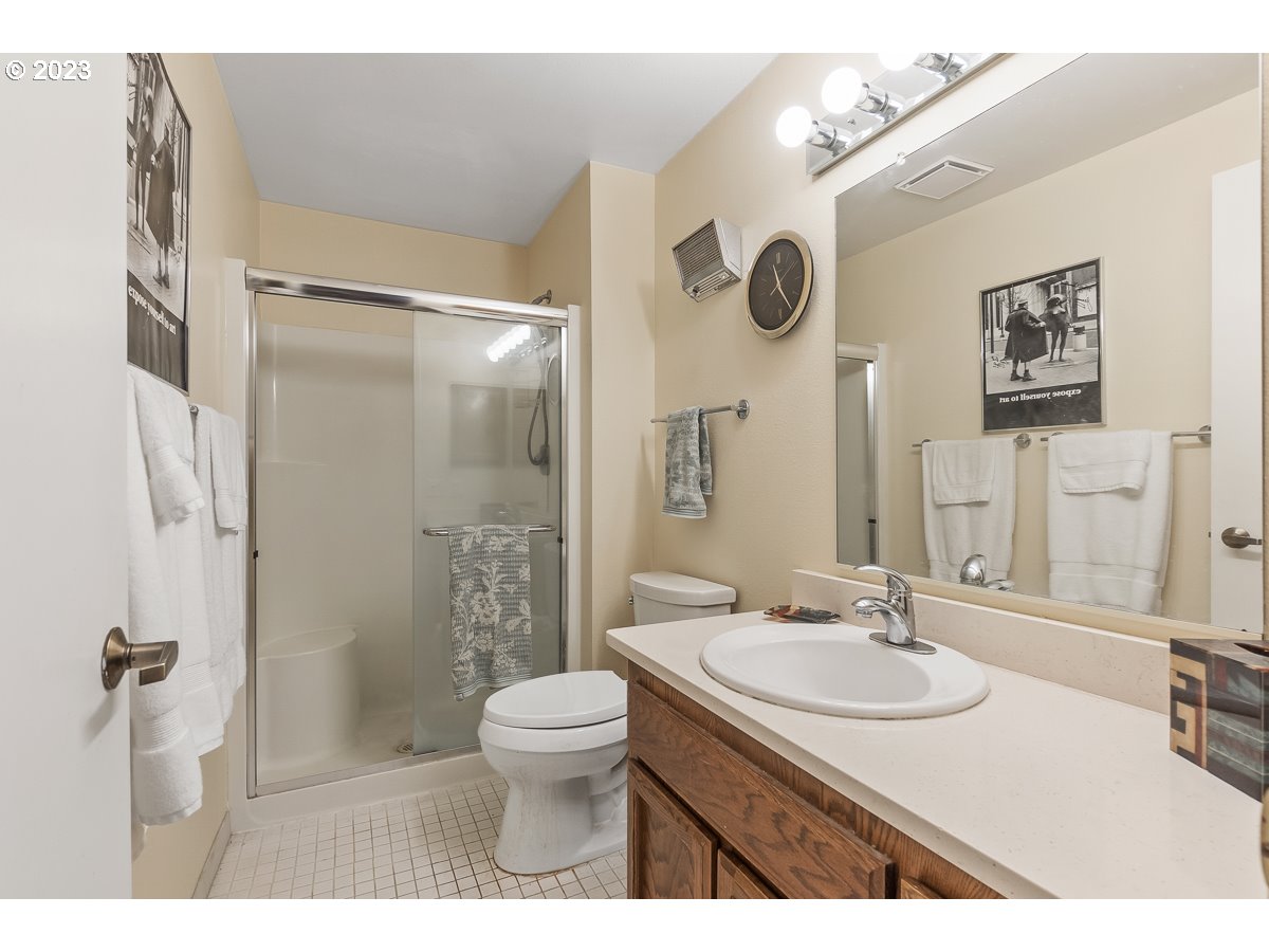 Photo #2: 23504968 Listing 