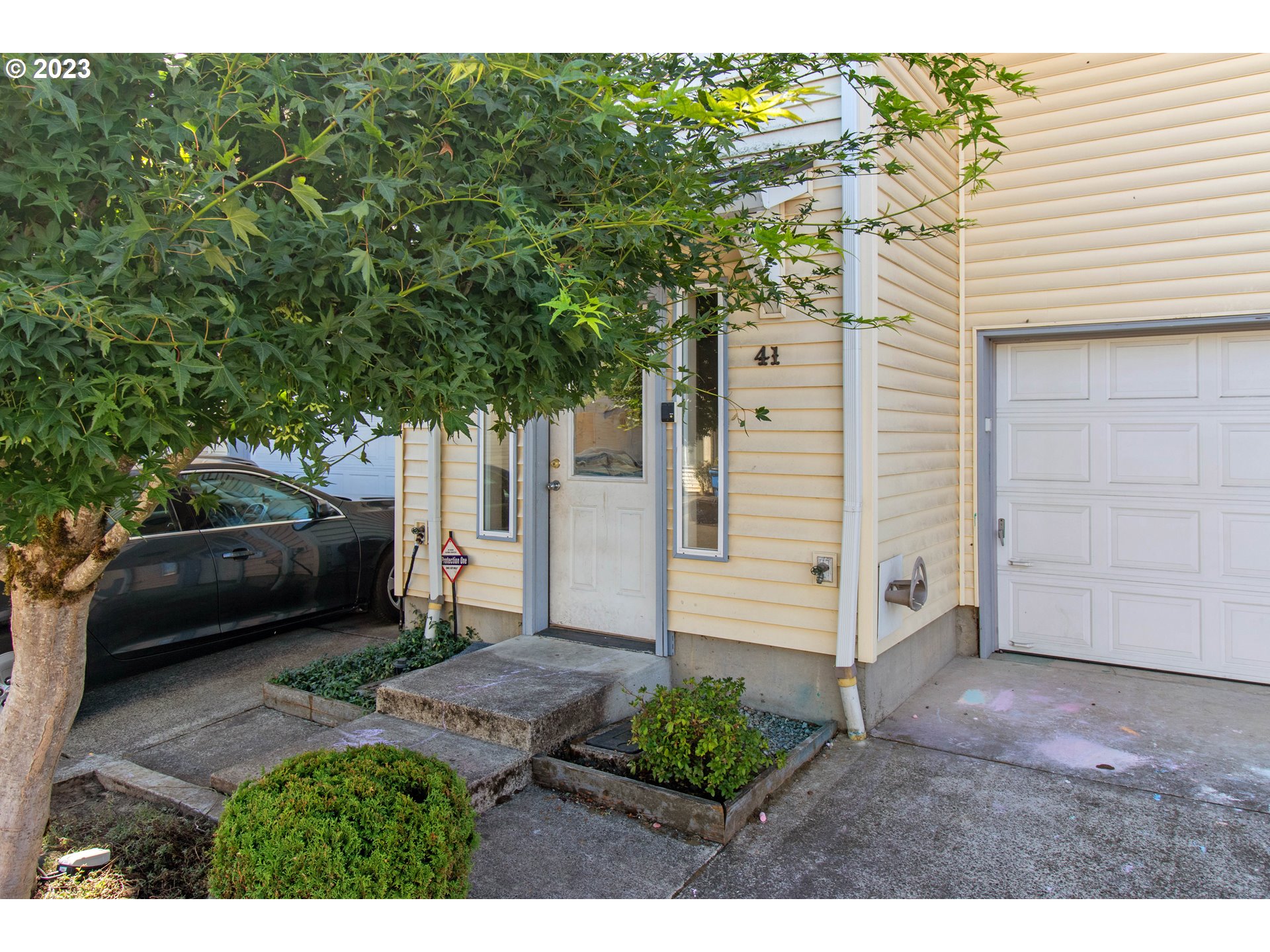 Photo #2: 23507570 Listing 