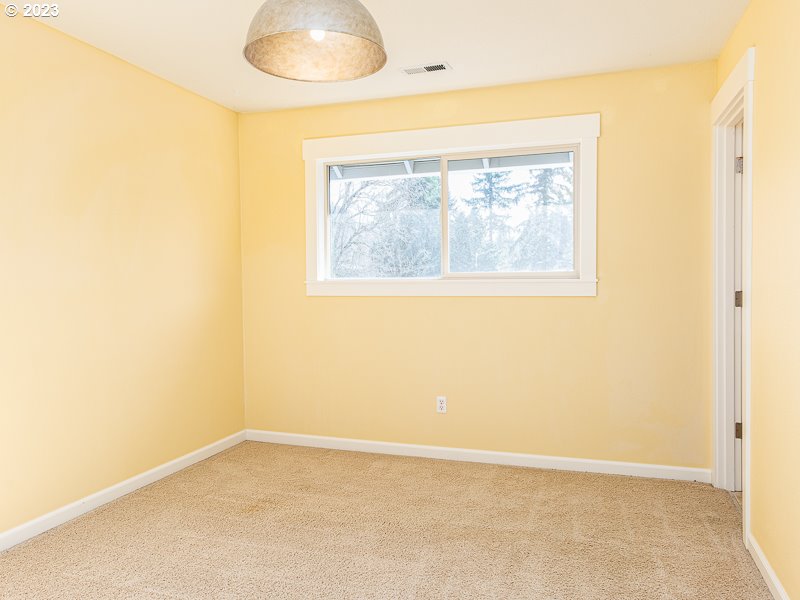 Photo #4: 23510404 Listing 