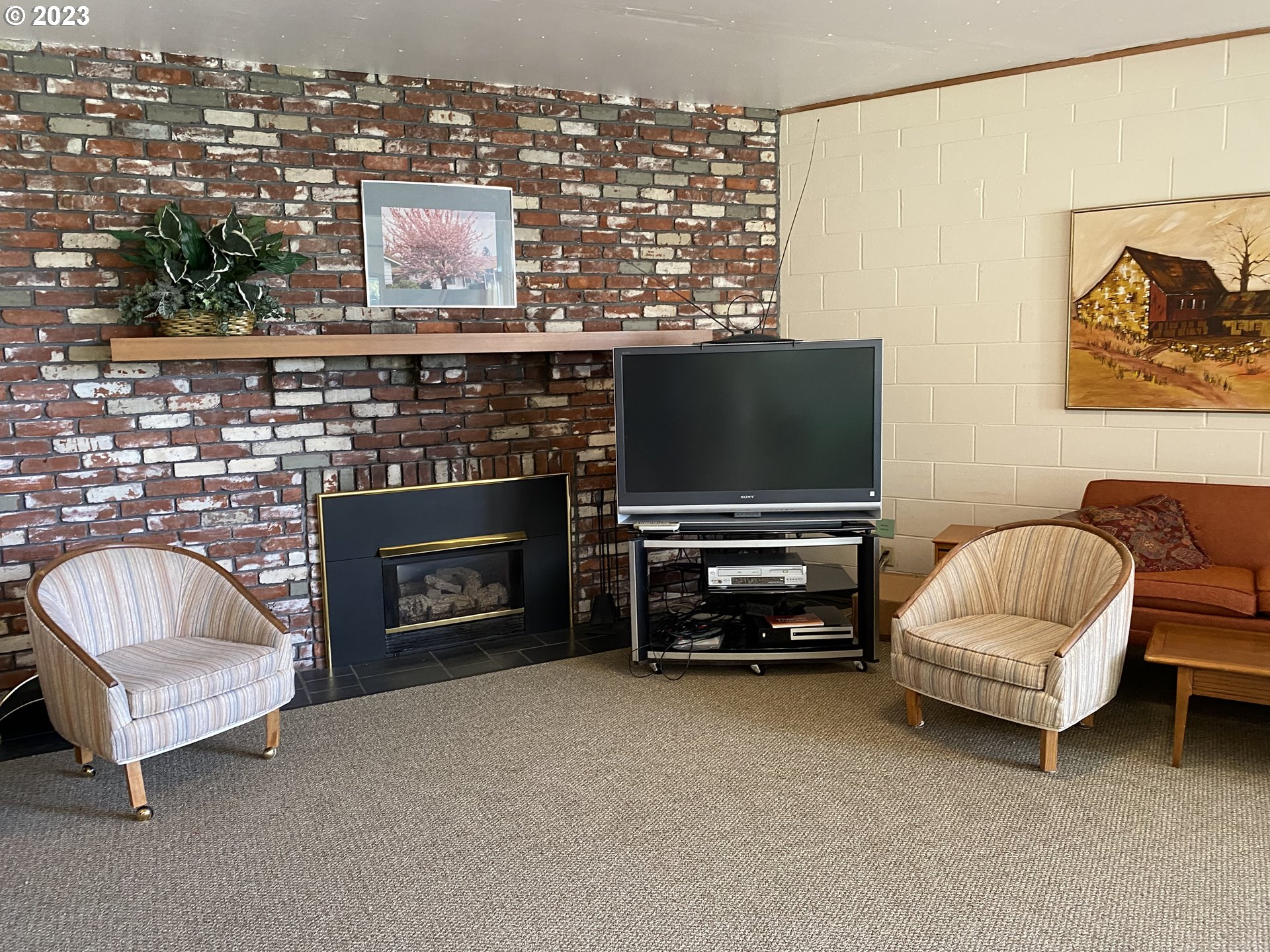 Photo #5: 23514927 Listing 