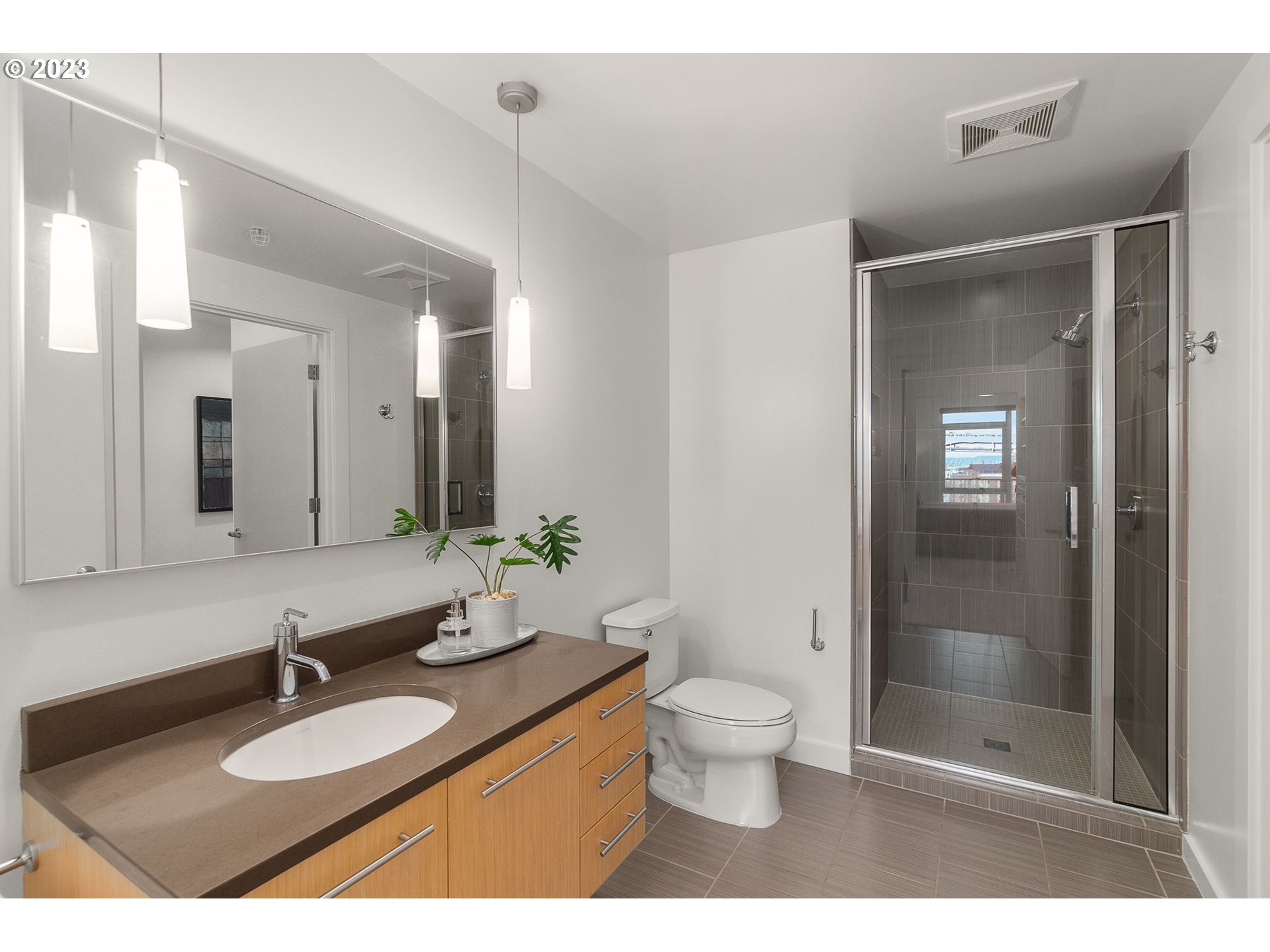 Photo #4: 23517283 Listing 