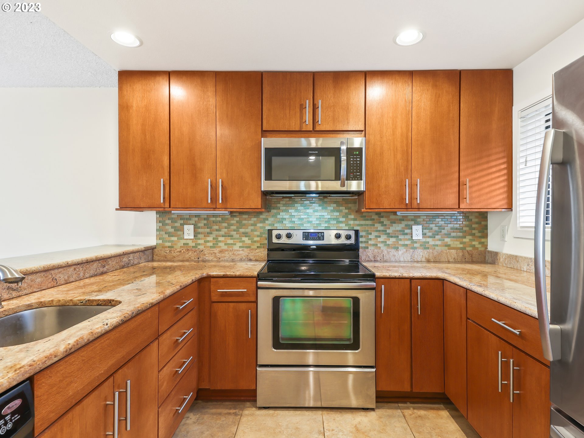 Photo #3: 23519464 Listing 