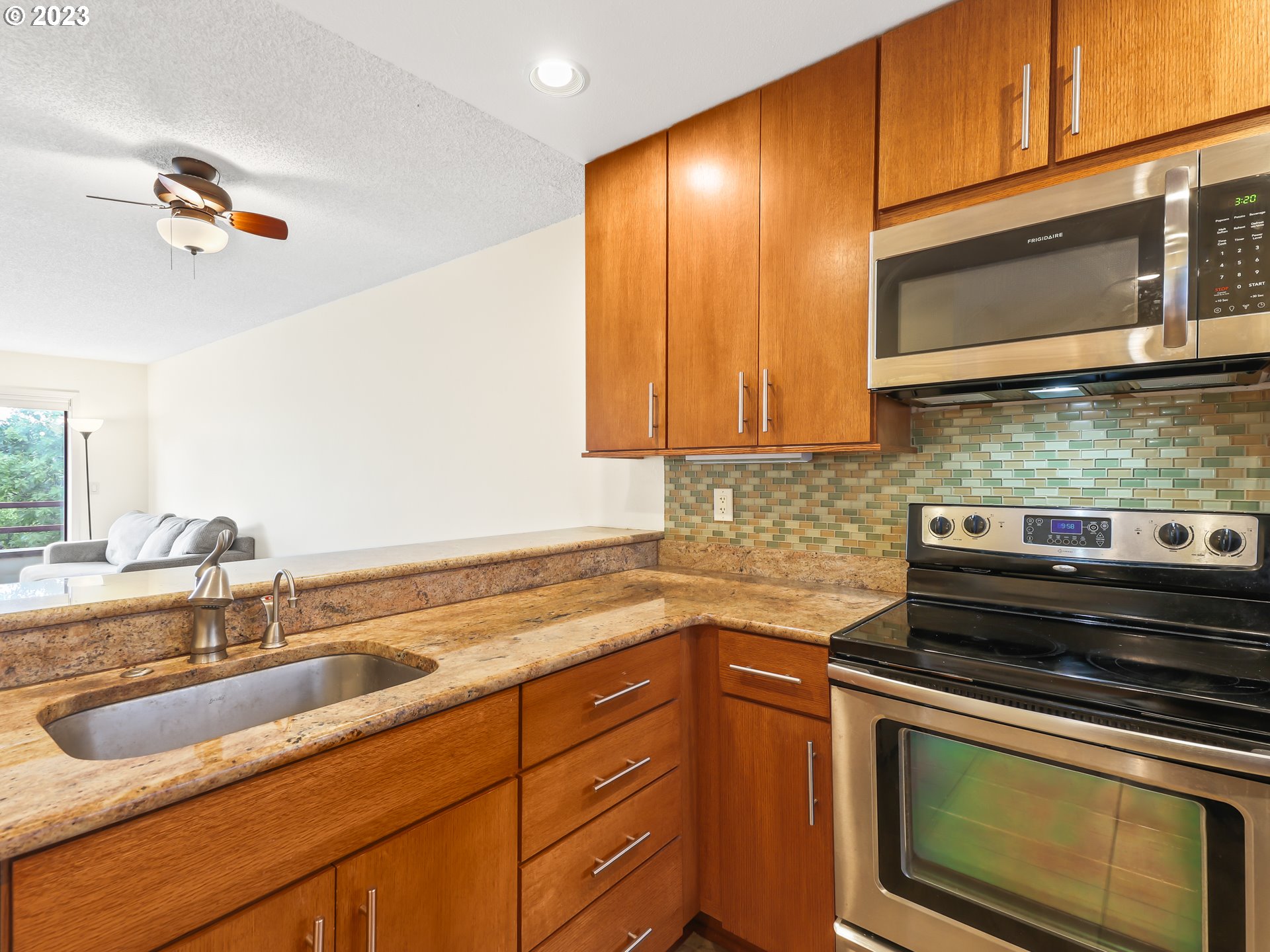 Photo #4: 23519464 Listing 