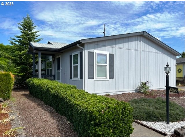 Wonderfully maintained home in the beautiful Camelot Village 55+ community. Newer appliances are included. Great separation from main bedroom to the other bedrooms. Sitting room in the main bedroom. Lots of storage and closet space. Ramp to backdoor. Storage shed, covered back patio. Park facilities include pool, hot tub, kitchen, sunroom, dog park, and RV storage spaces. Space rent is only $432 a month.