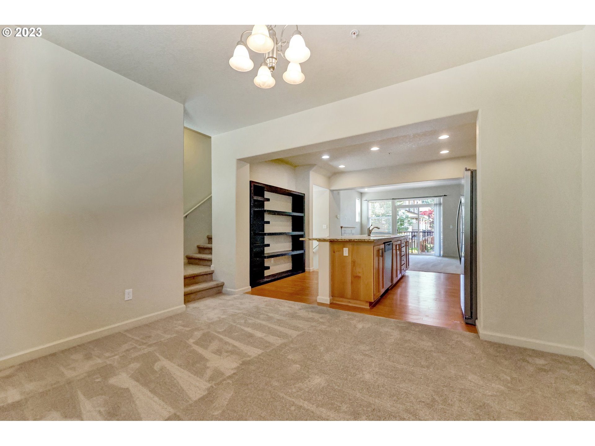Photo #5: 23521018 Listing 