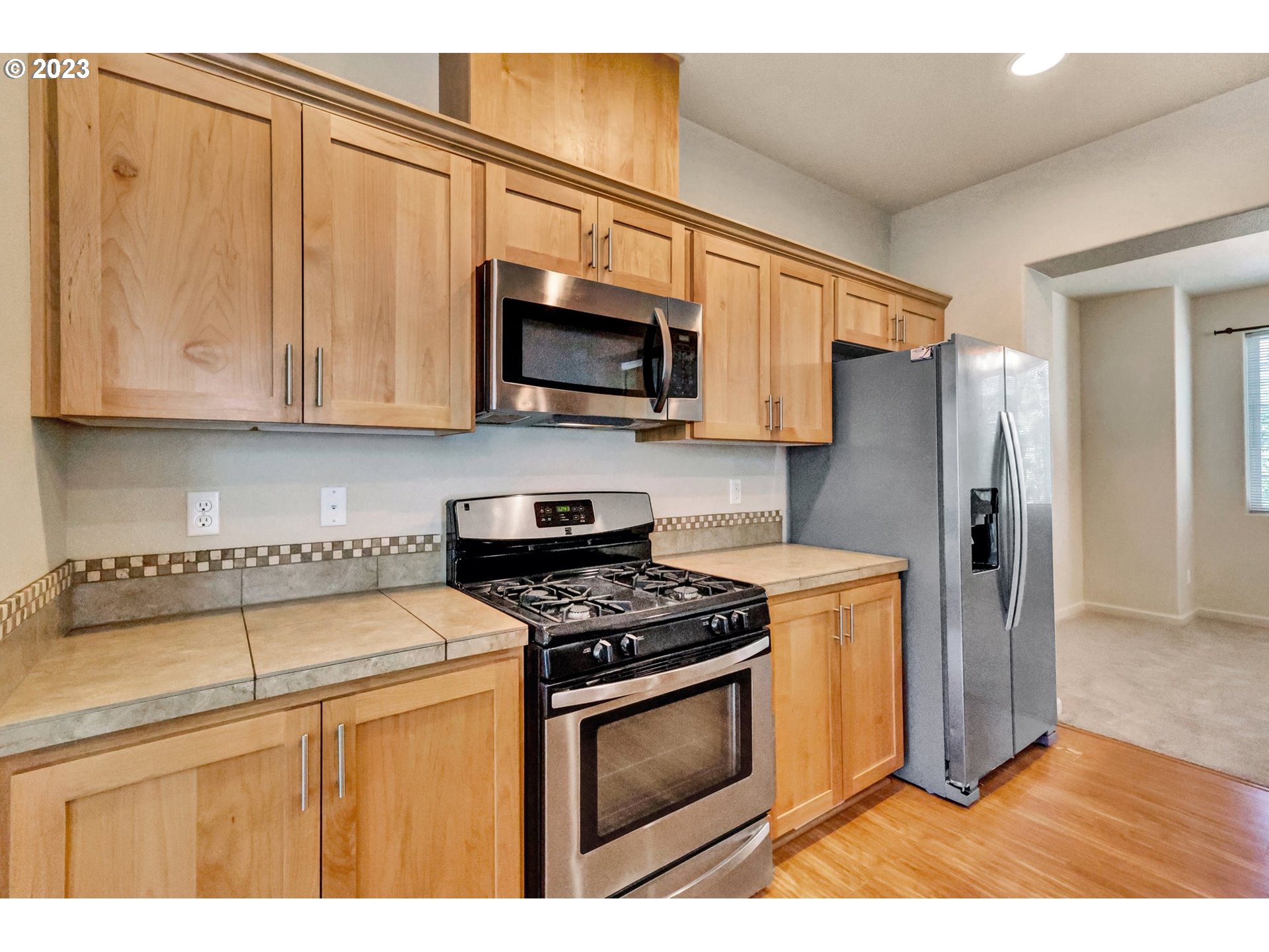 Photo #3: 23521018 Listing 