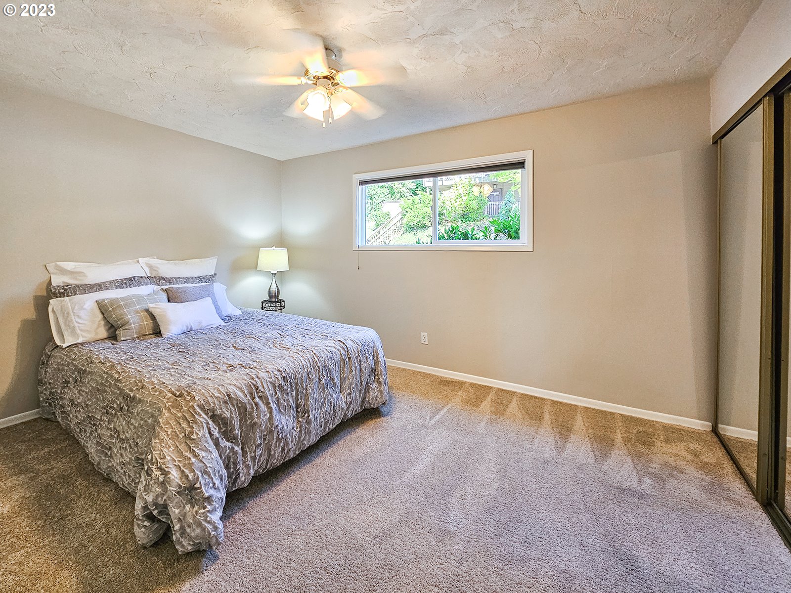 Photo #6: 23521981 Listing 