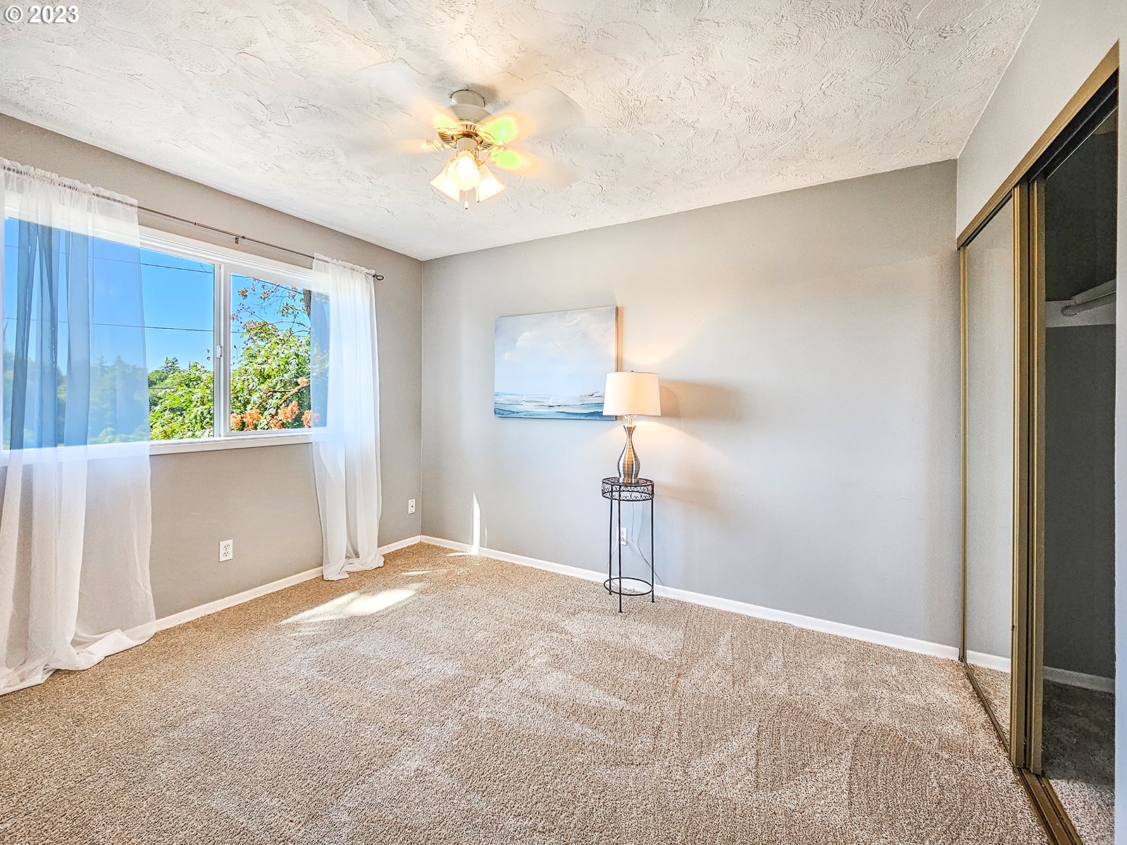 Photo #2: 23521981 Listing 