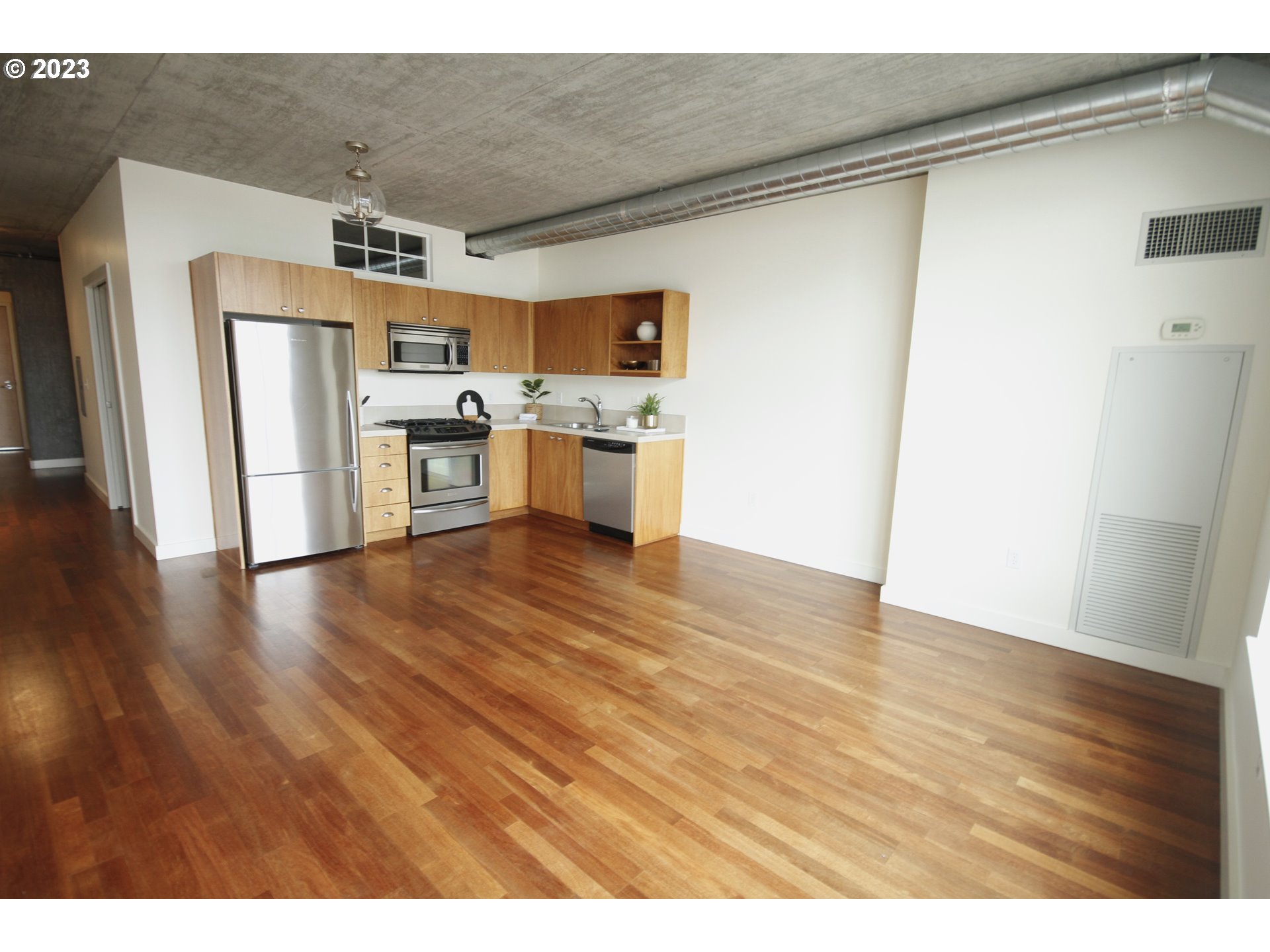 Photo #3: 23522187 Listing 