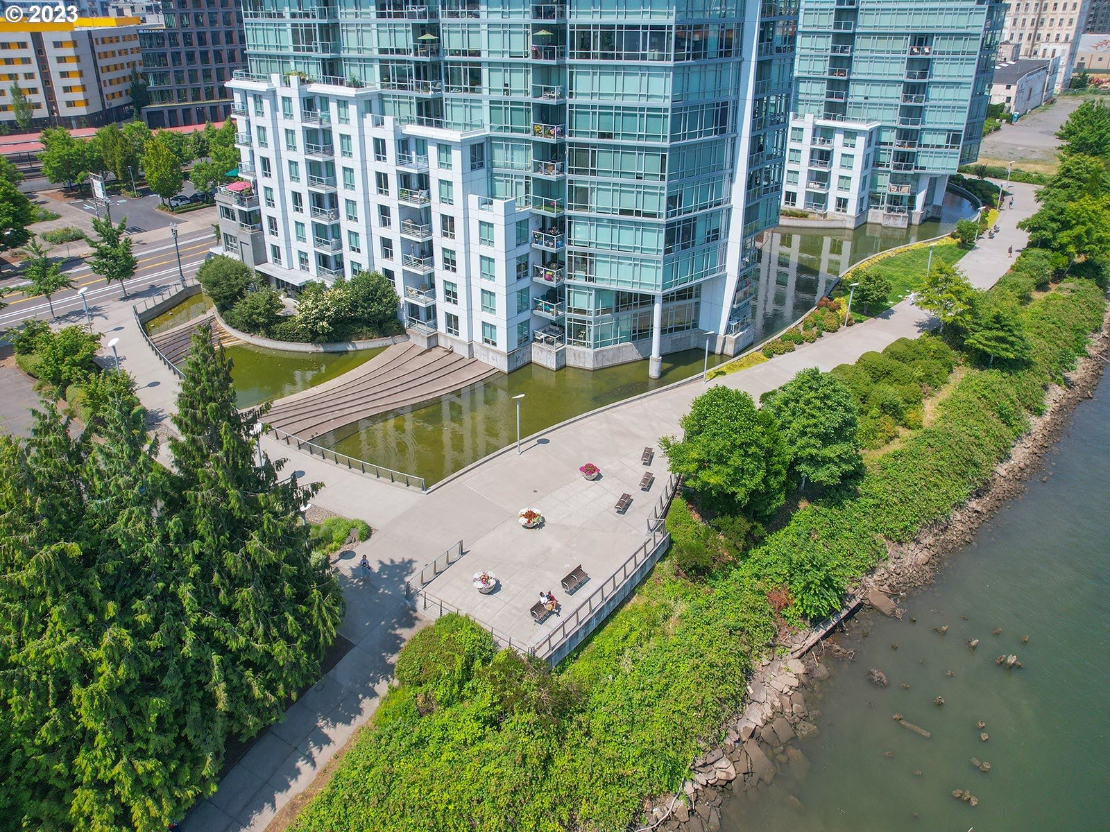 Photo #3: 23522952 Listing 