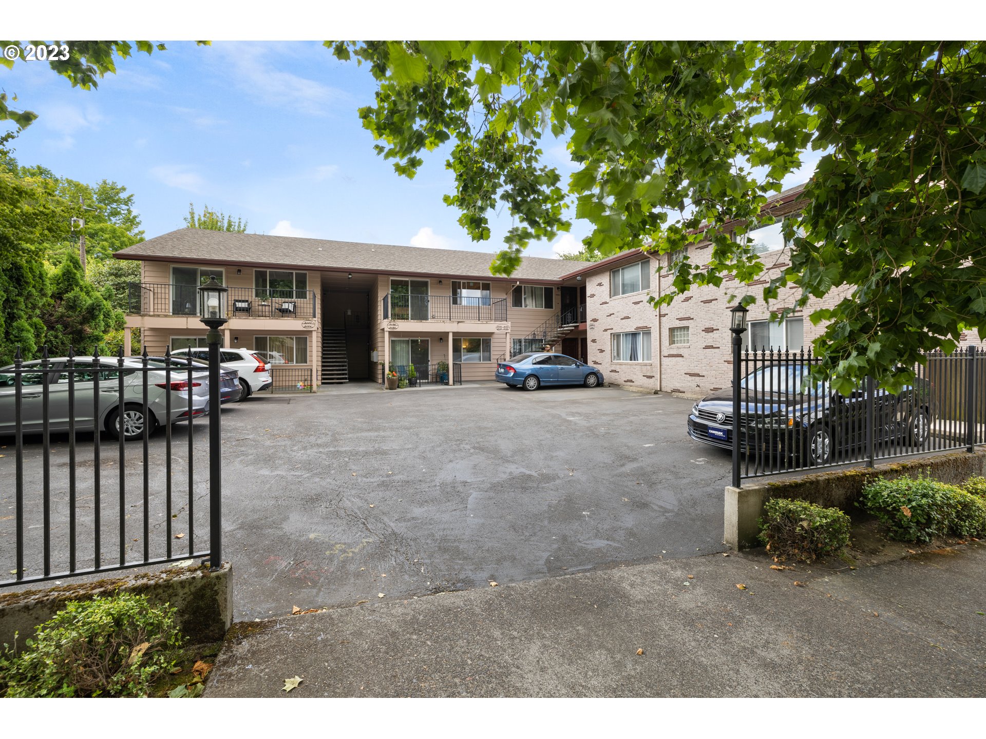 Photo #2: 23524121 Listing 