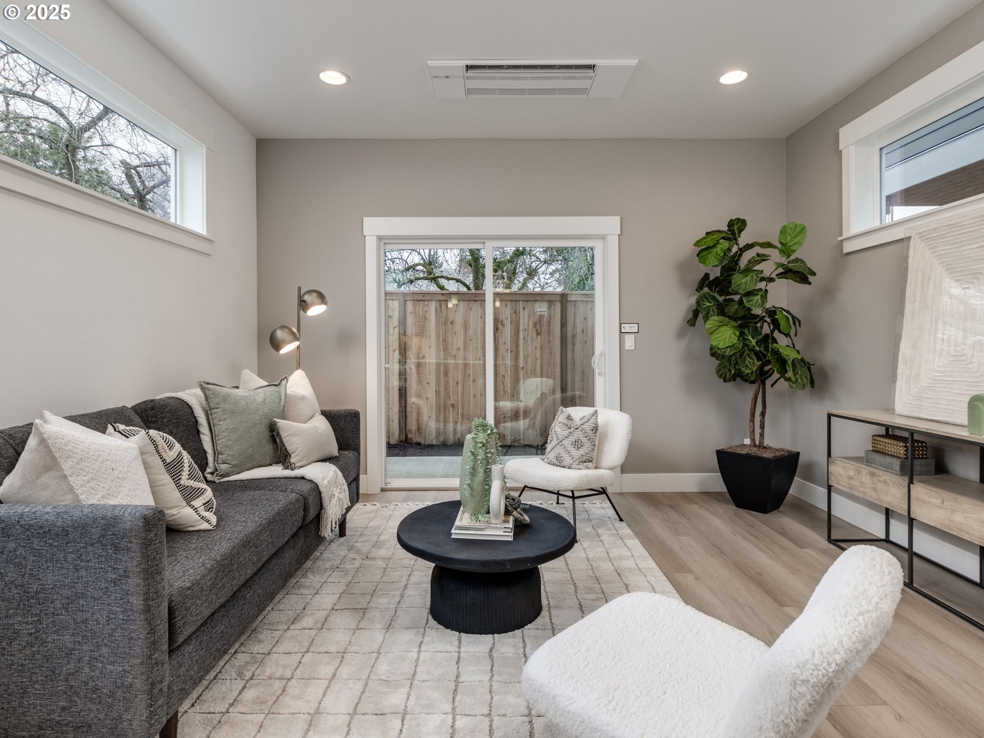 Photo #3: 235266476 Listing 