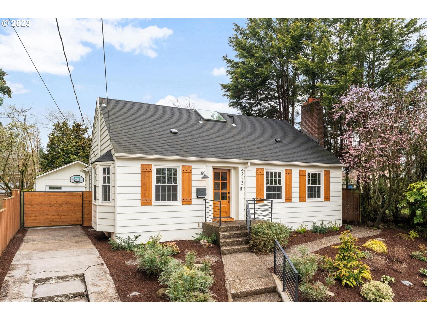 4223 NE 40TH AVE, Portland, OR 97211