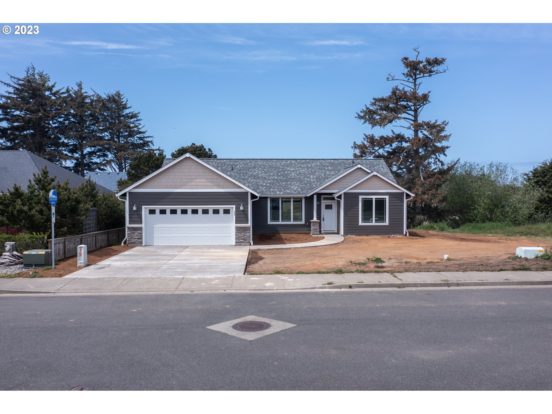 2819 LINCOLN AVE SW, Bandon, OR 97411