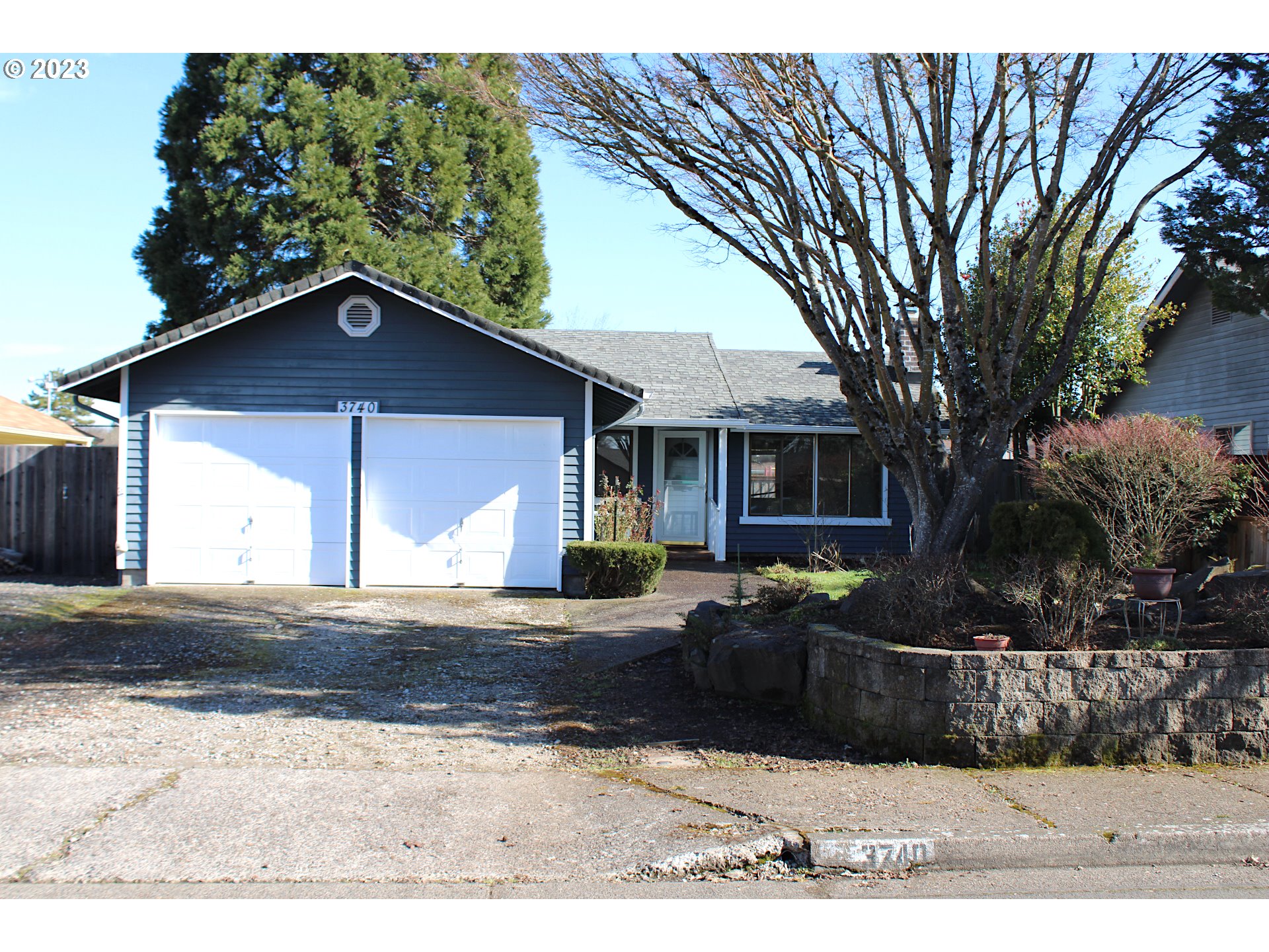 Don't miss this great opportunity for a buyer looking to build some "sweat equity" in the Peppertree Neighborhood.  Home has a large master with double closets and full en-suite.  Plenty of light and wood-burning fireplace in living room.  RV parking, new gas furnace and water heater. Established landscaping including sprinkler system, pond, & fountain waiting for someone to bring it back to life this spring!  Go & Show!
