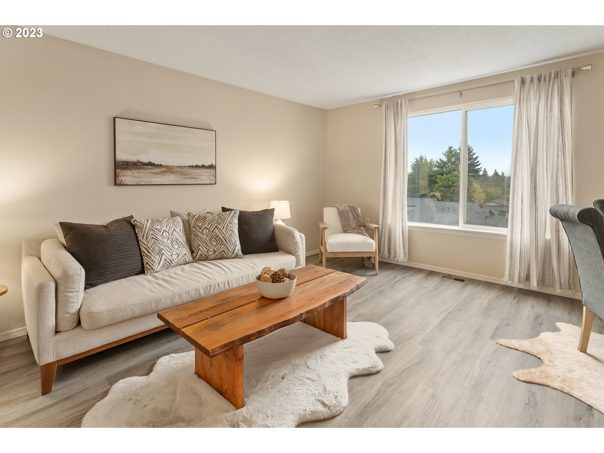 Photo #4: 23540685 Listing 