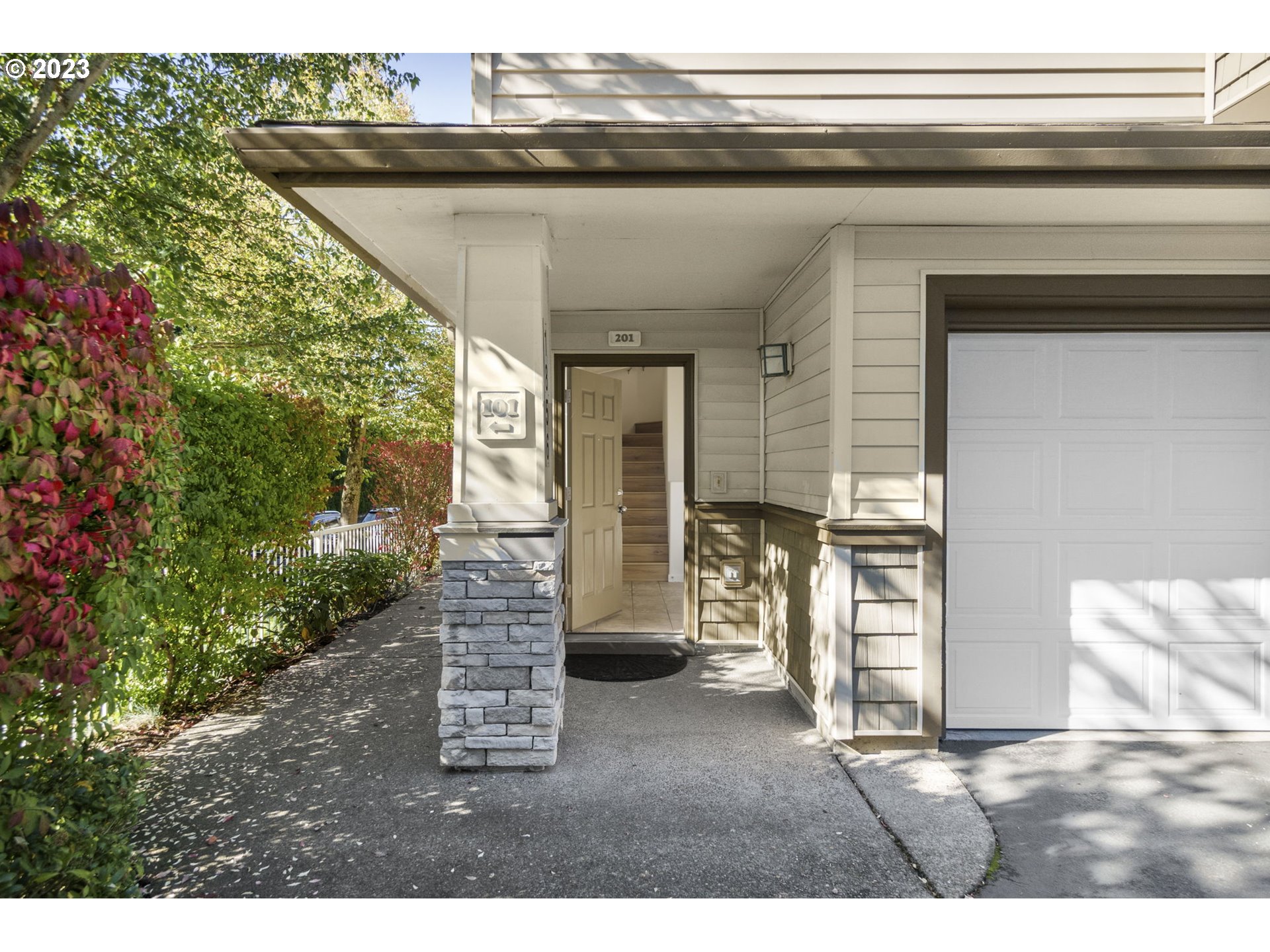 Photo #4: 23541089 Listing 