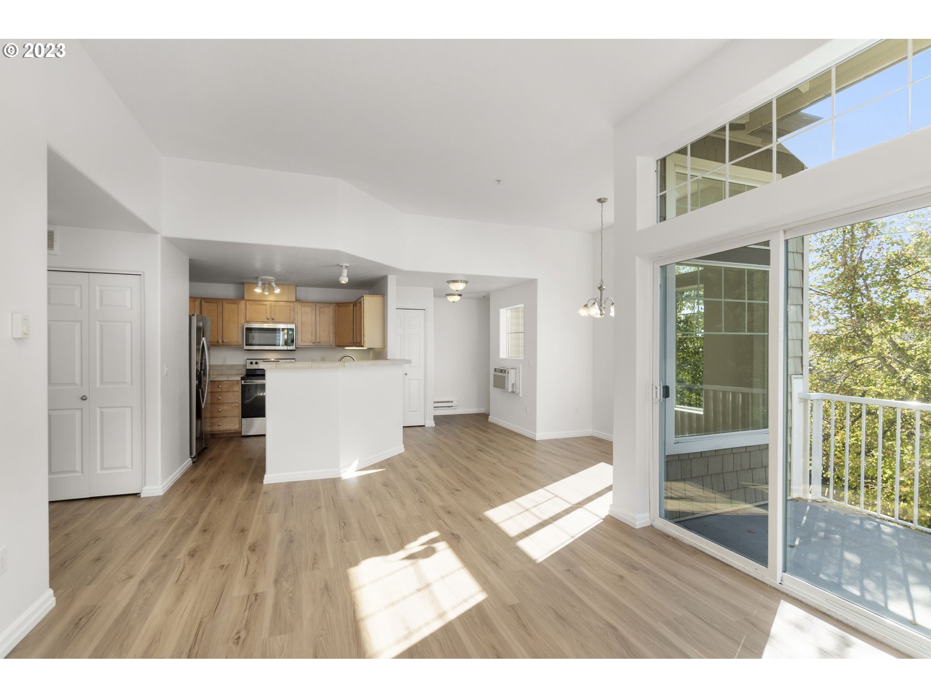 Photo #6: 23541089 Listing 