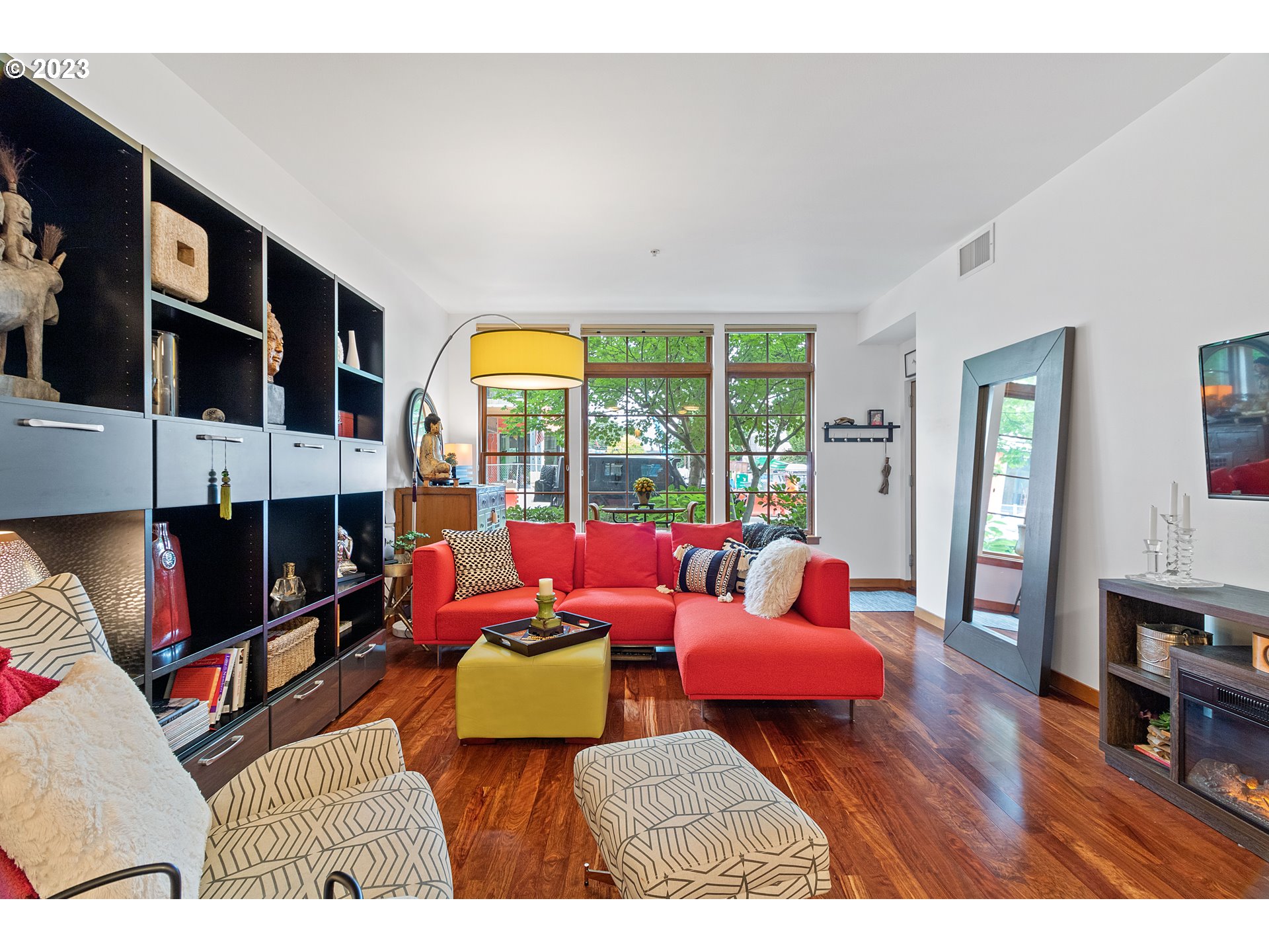 Photo #5: 23541308 Listing 