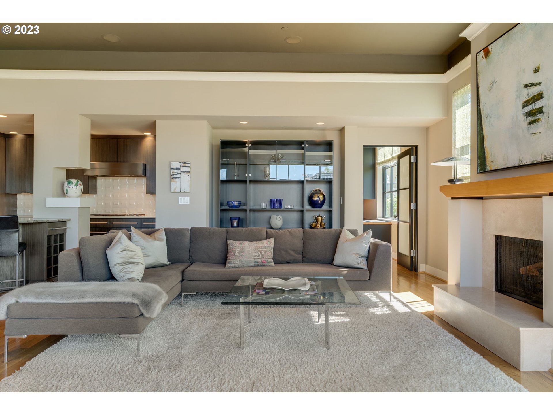 Photo #3: 23543692 Listing 