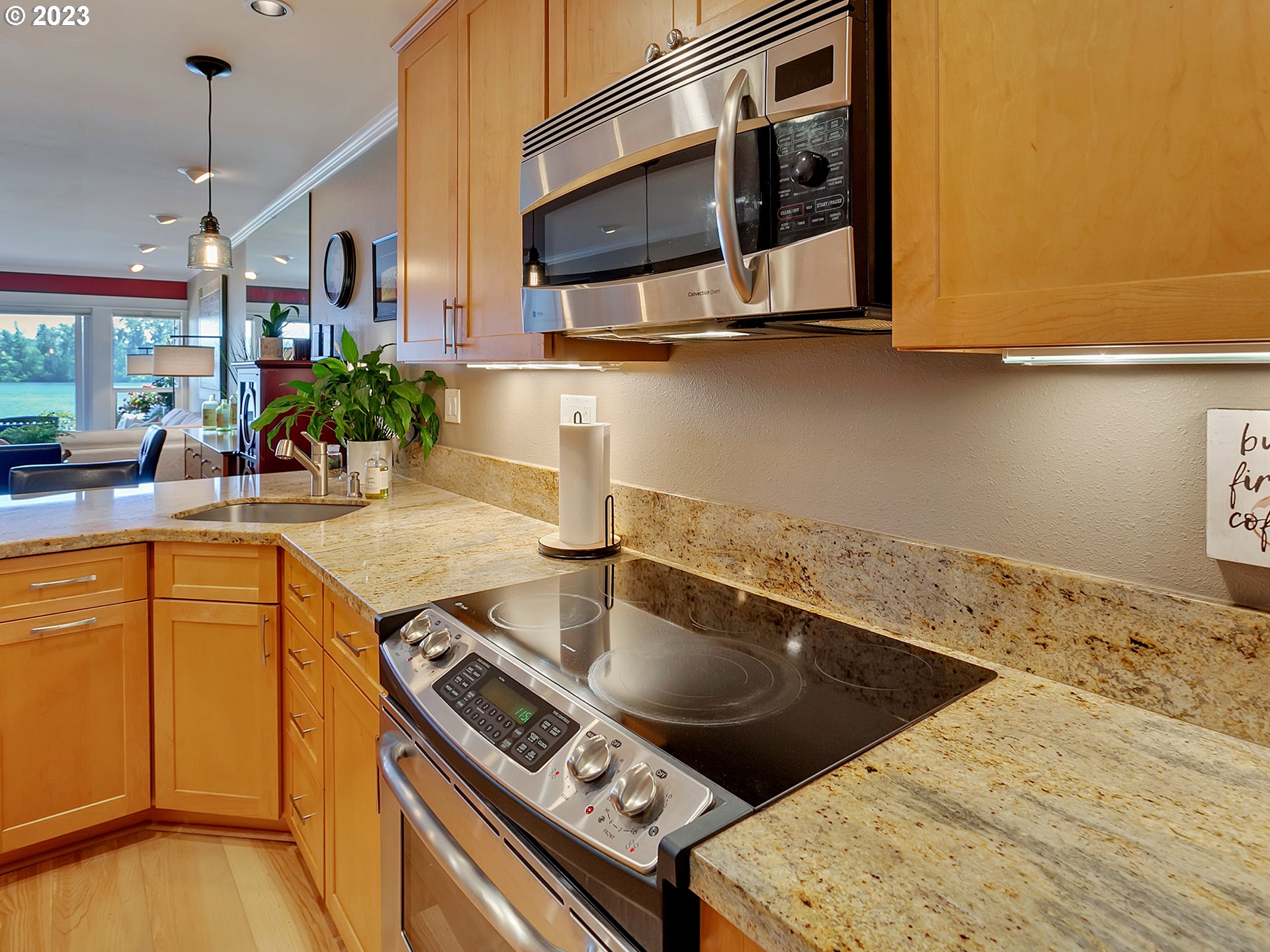 Photo #4: 23546215 Listing 