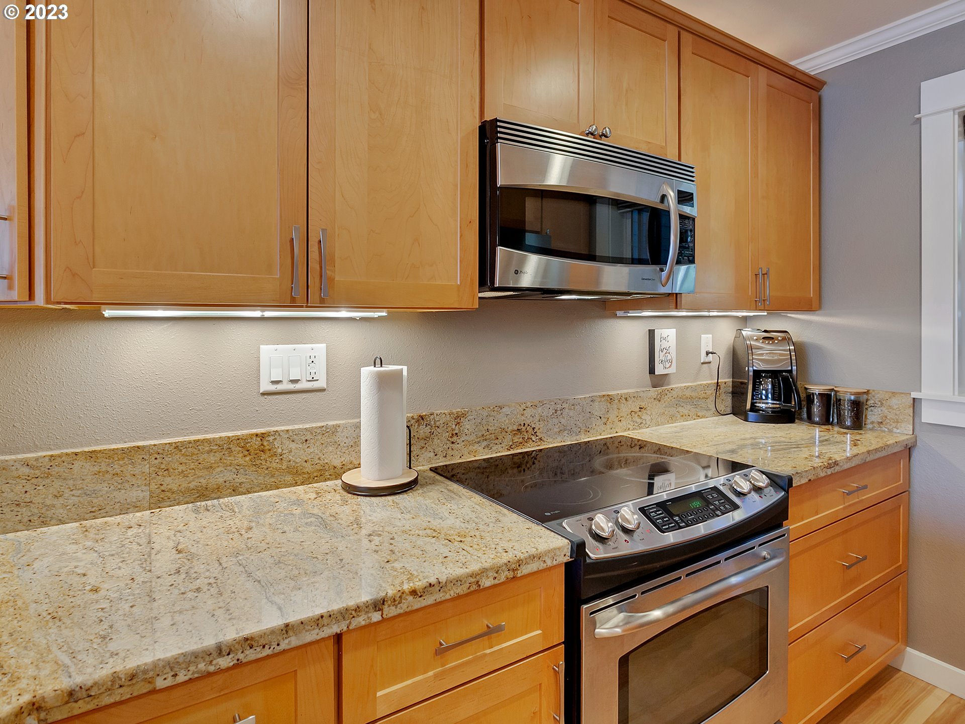 Photo #6: 23546215 Listing 