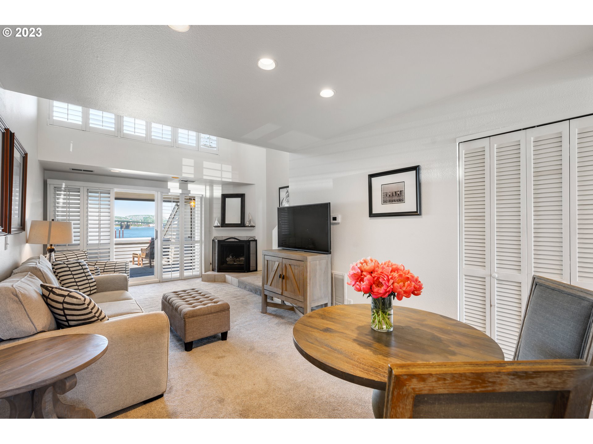 Photo #6: 23549590 Listing 